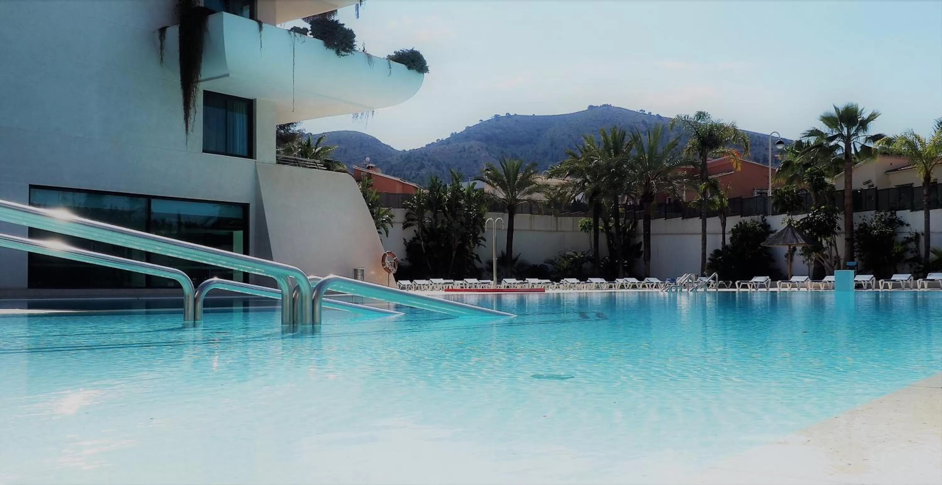 Swimming pool in Hotel Deloix 4* Sup