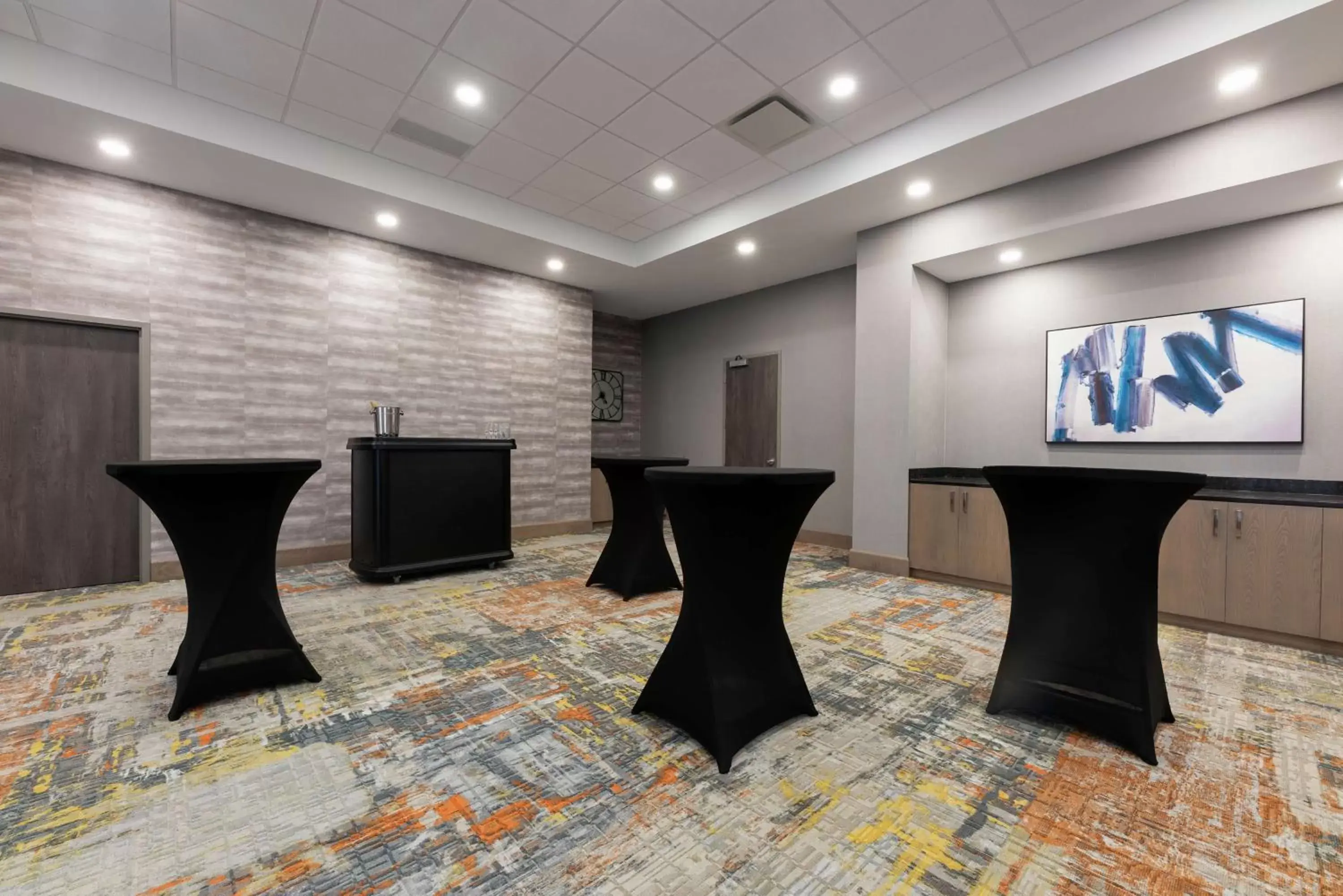 Meeting/conference room in Hampton Inn & Suites Charlottetown