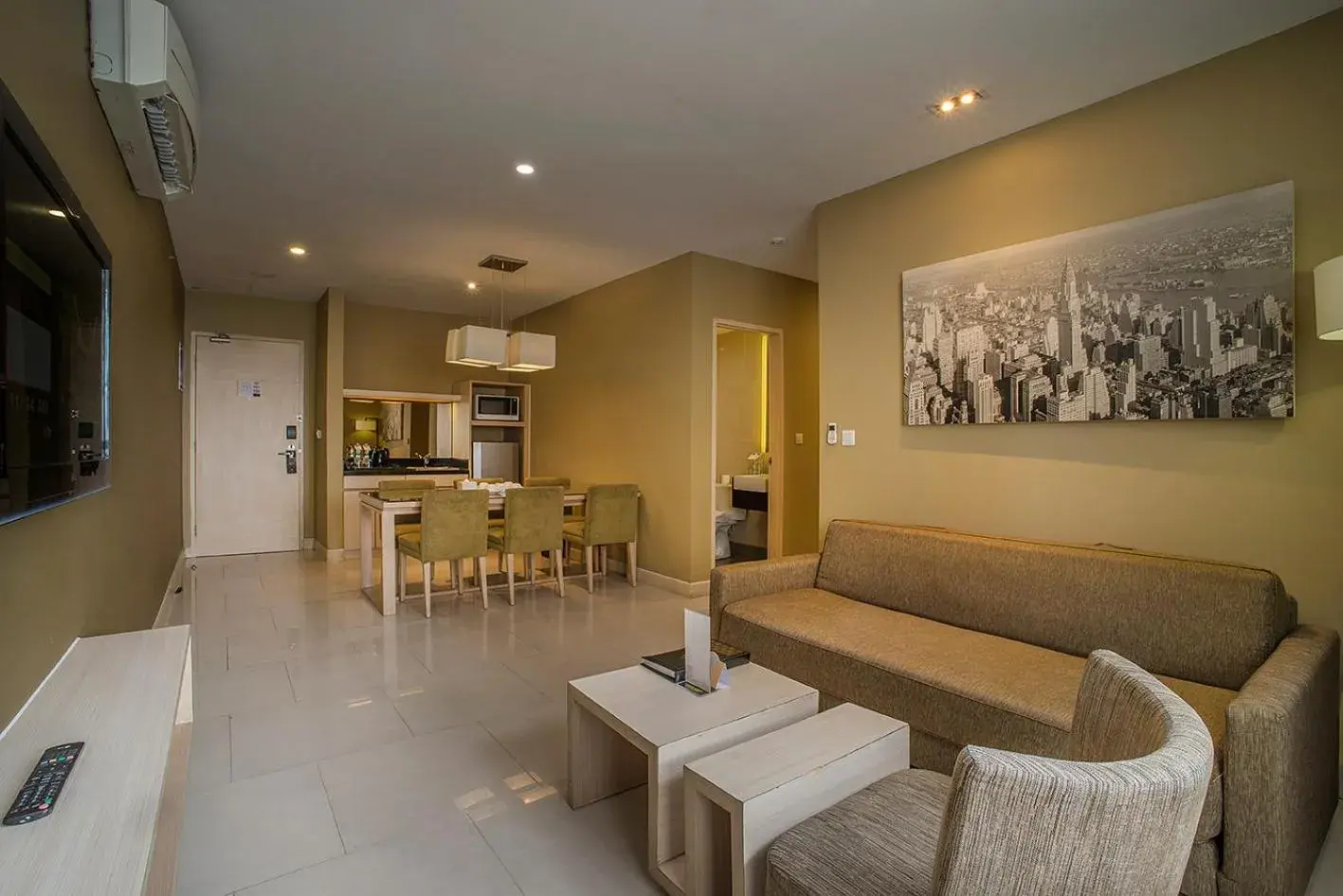 Bed, Seating Area in eL Hotel Jakarta