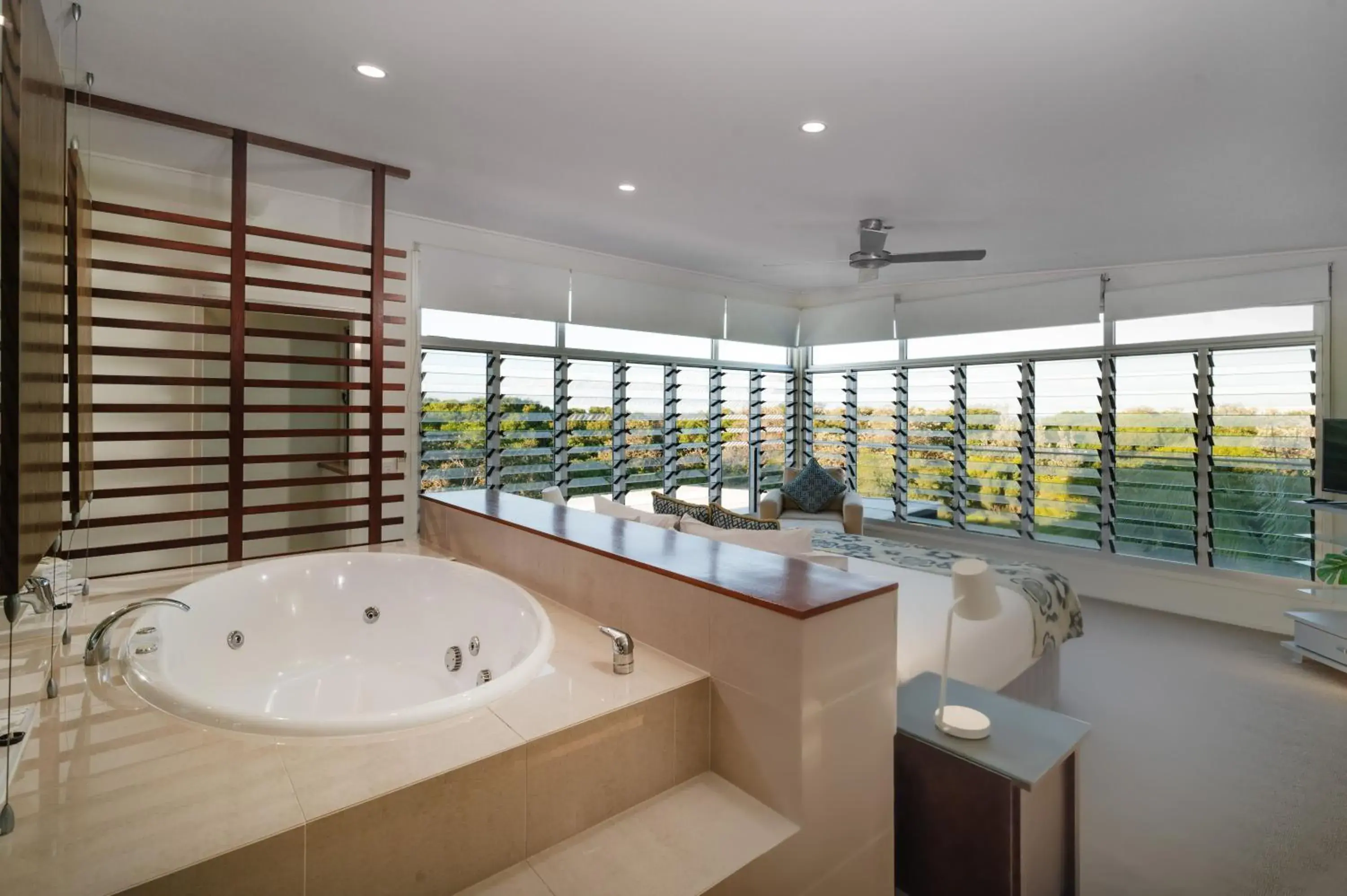 Hot Tub, Bathroom in The Sebel Twin Waters