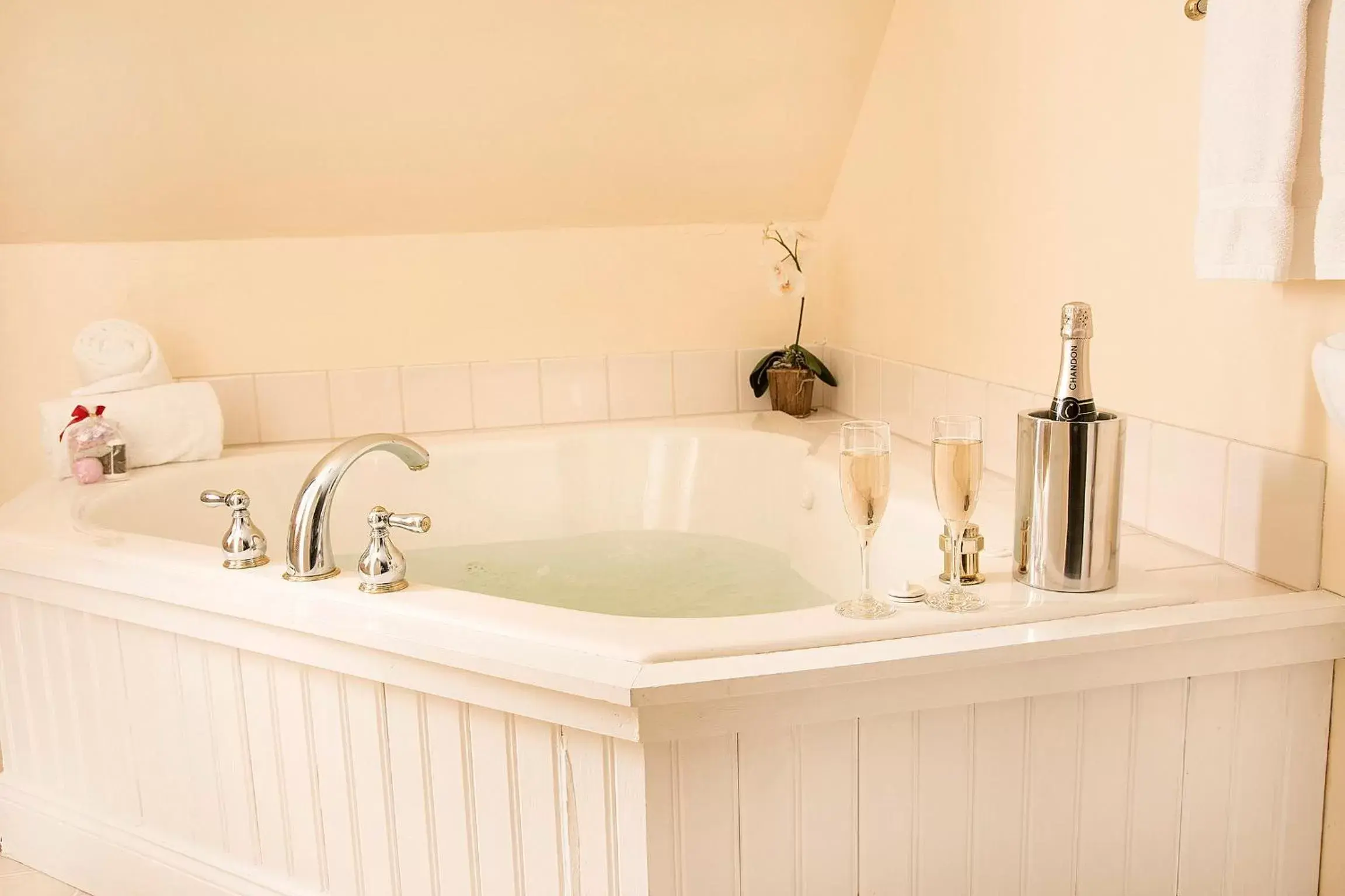 Bathroom in Glynn House Inn