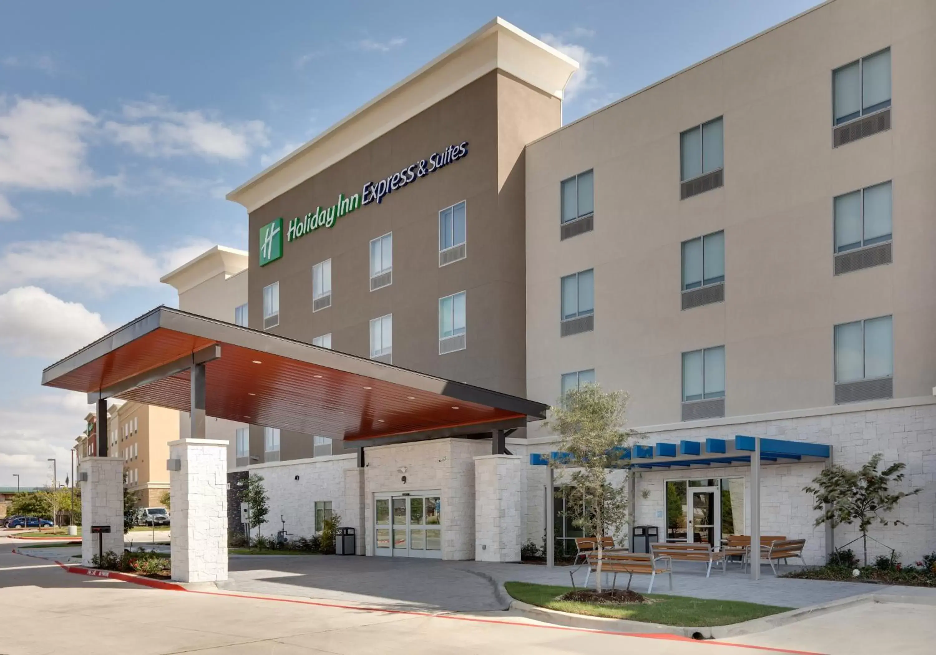 Property building in Holiday Inn Express & Suites - Plano - The Colony by IHG Property building in Holiday Inn Express & Suites - Plano - The Colony by IHG