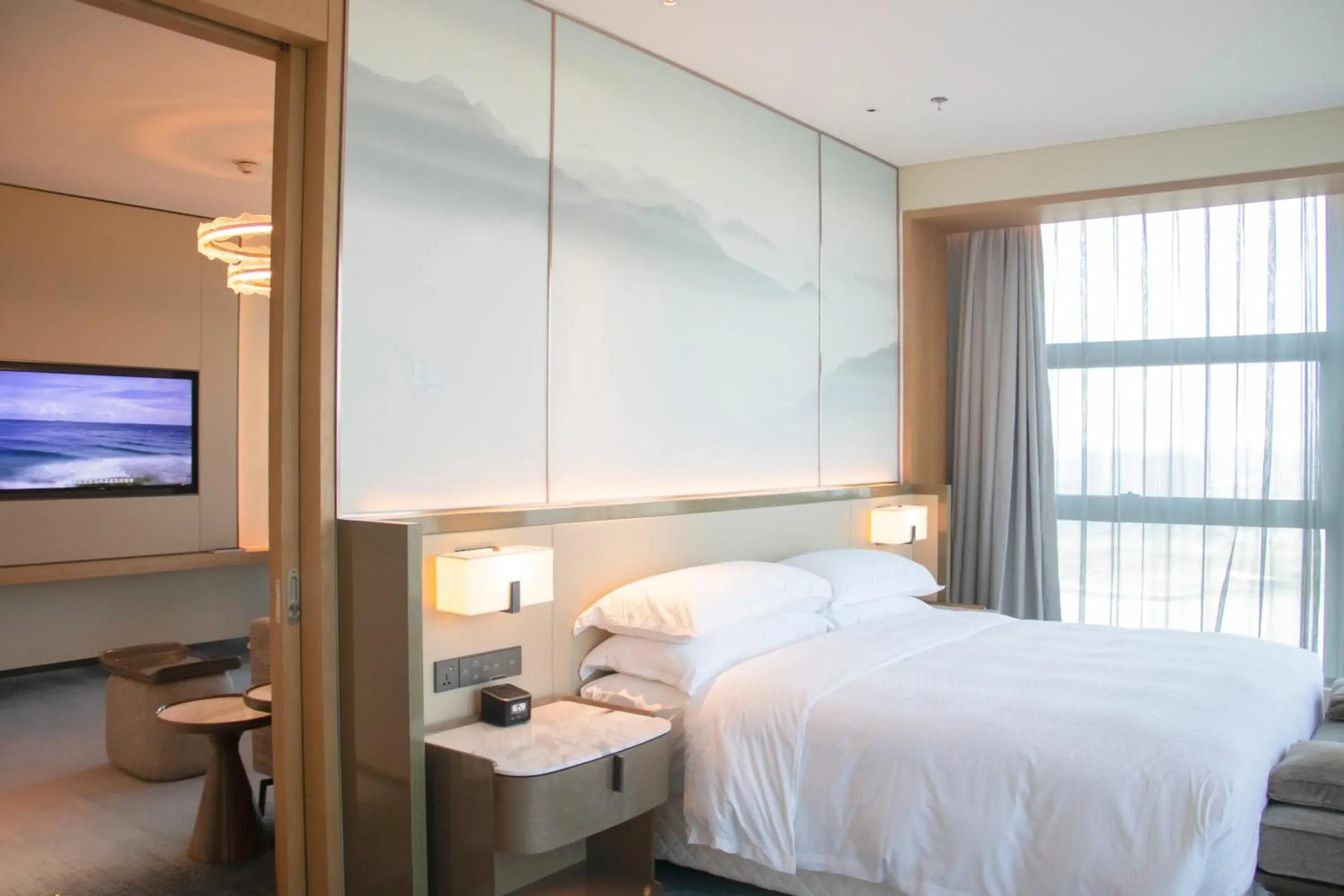 TV and multimedia, Bed in Four Points by Sheraton Wuhan, Jiangxia