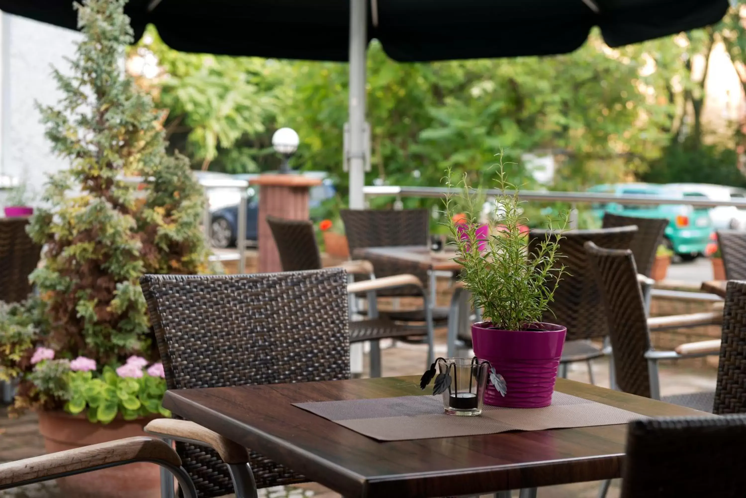 Good Morning + Berlin City East Good Morning + Berlin City East