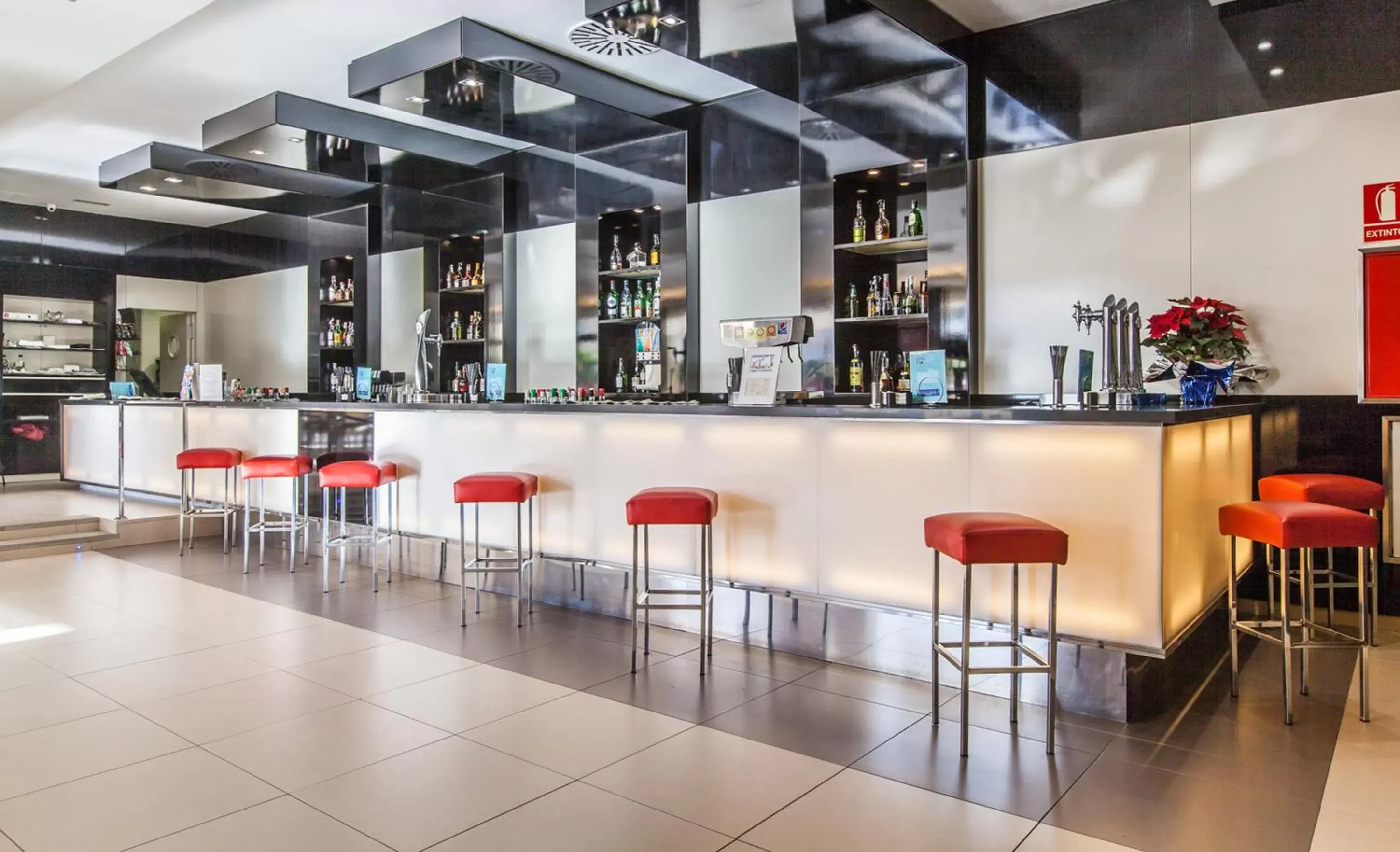 Lounge or bar, Lounge/Bar in BLUESEA Gran Cervantes