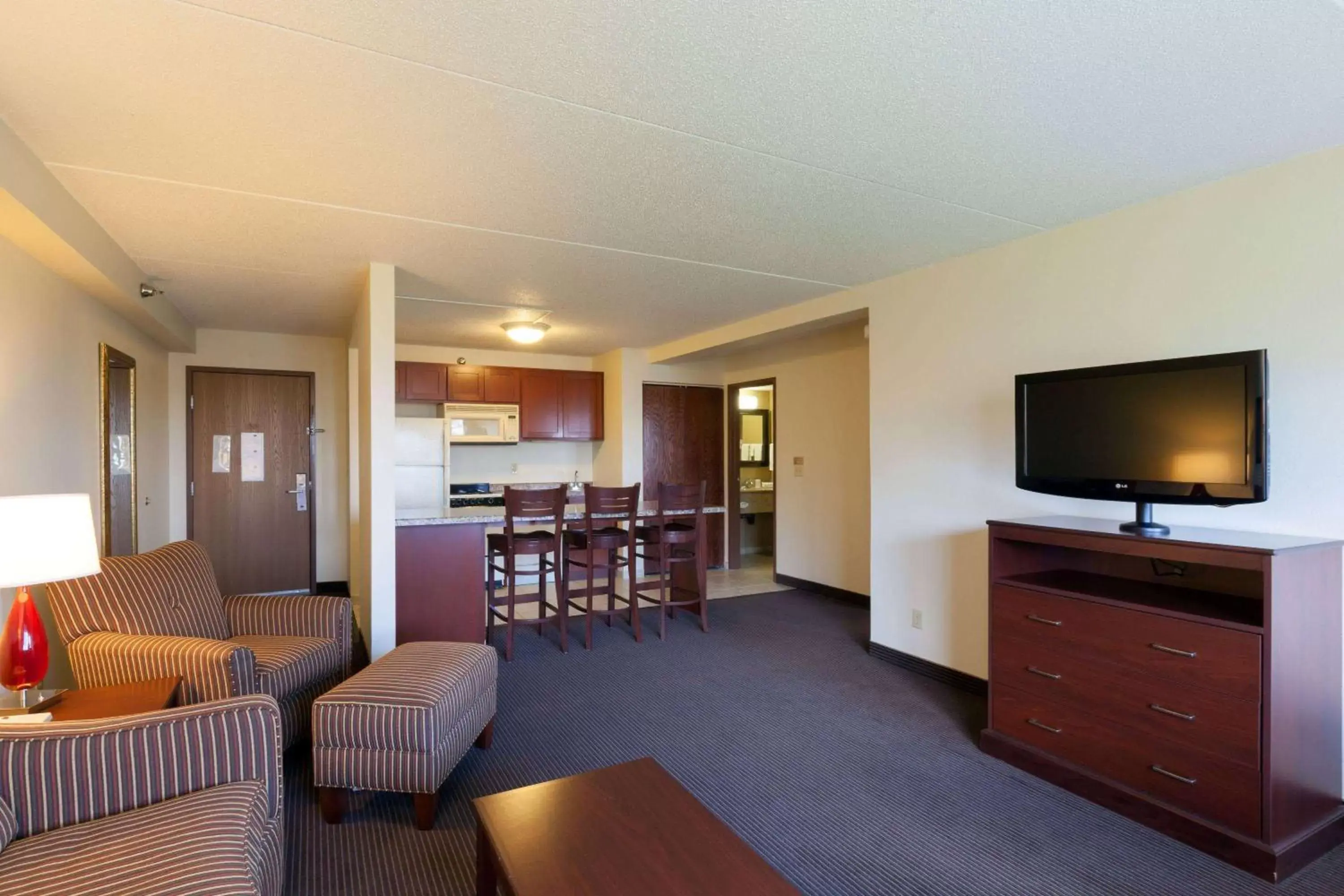 Deluxe King Suite - Non-Smoking in AmericInn by Wyndham Valley City Conference Center