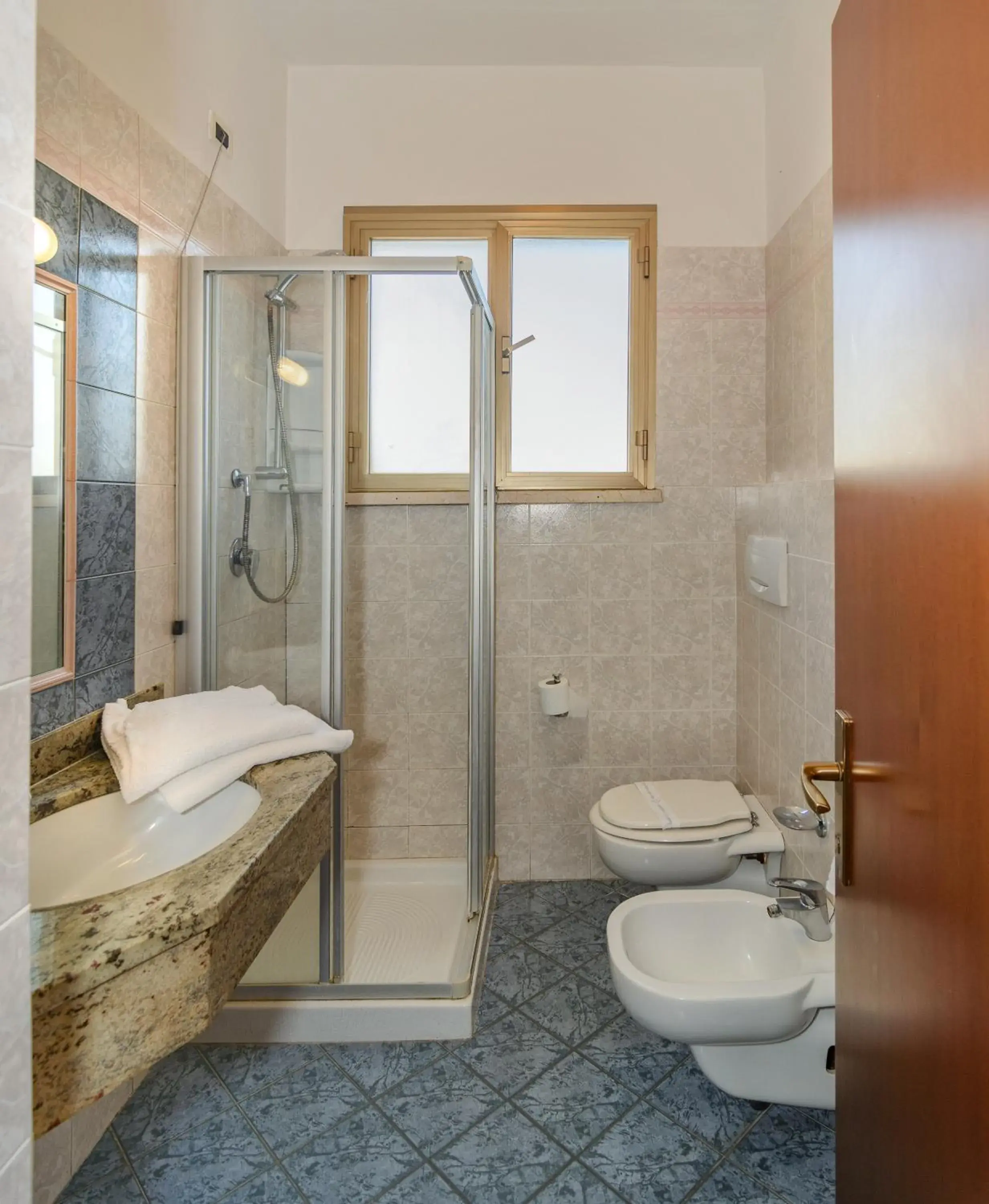 Bathroom in Hotel Bella Riviera Lungomare