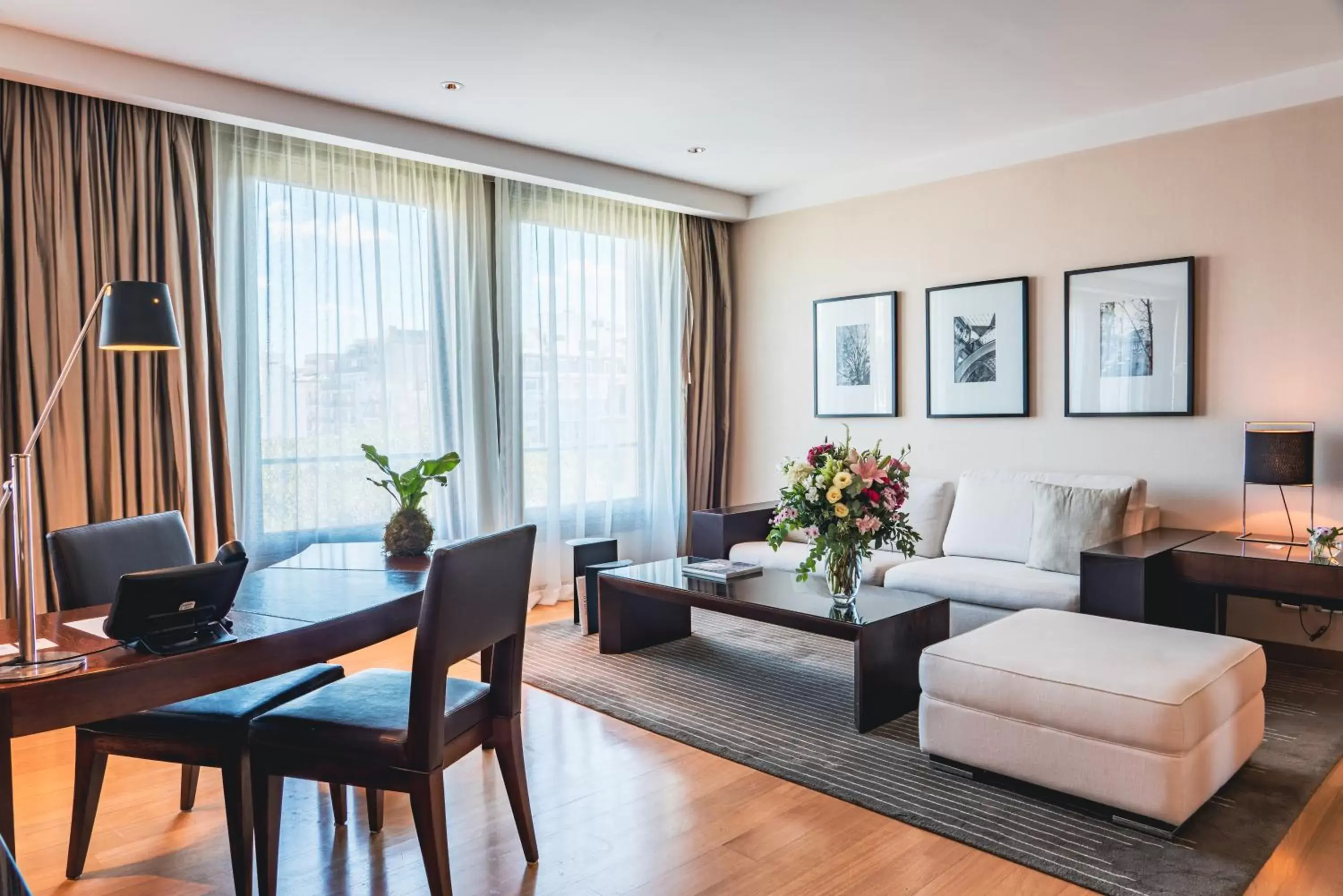 Living room, Seating Area in Palacio Duhau - Park Hyatt Buenos Aires