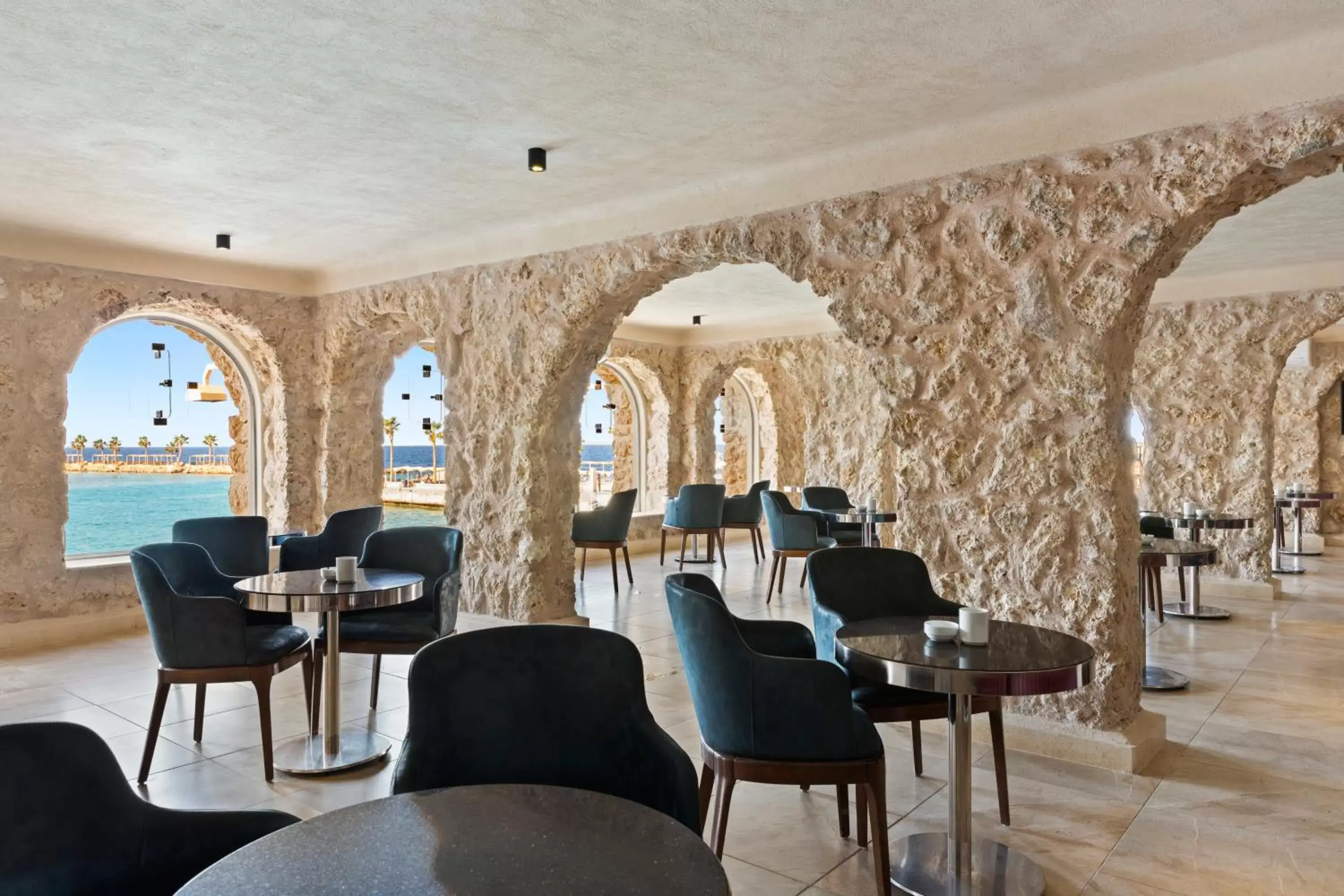 Lounge or bar in Pickalbatros Citadel Resort Sahl Hasheesh