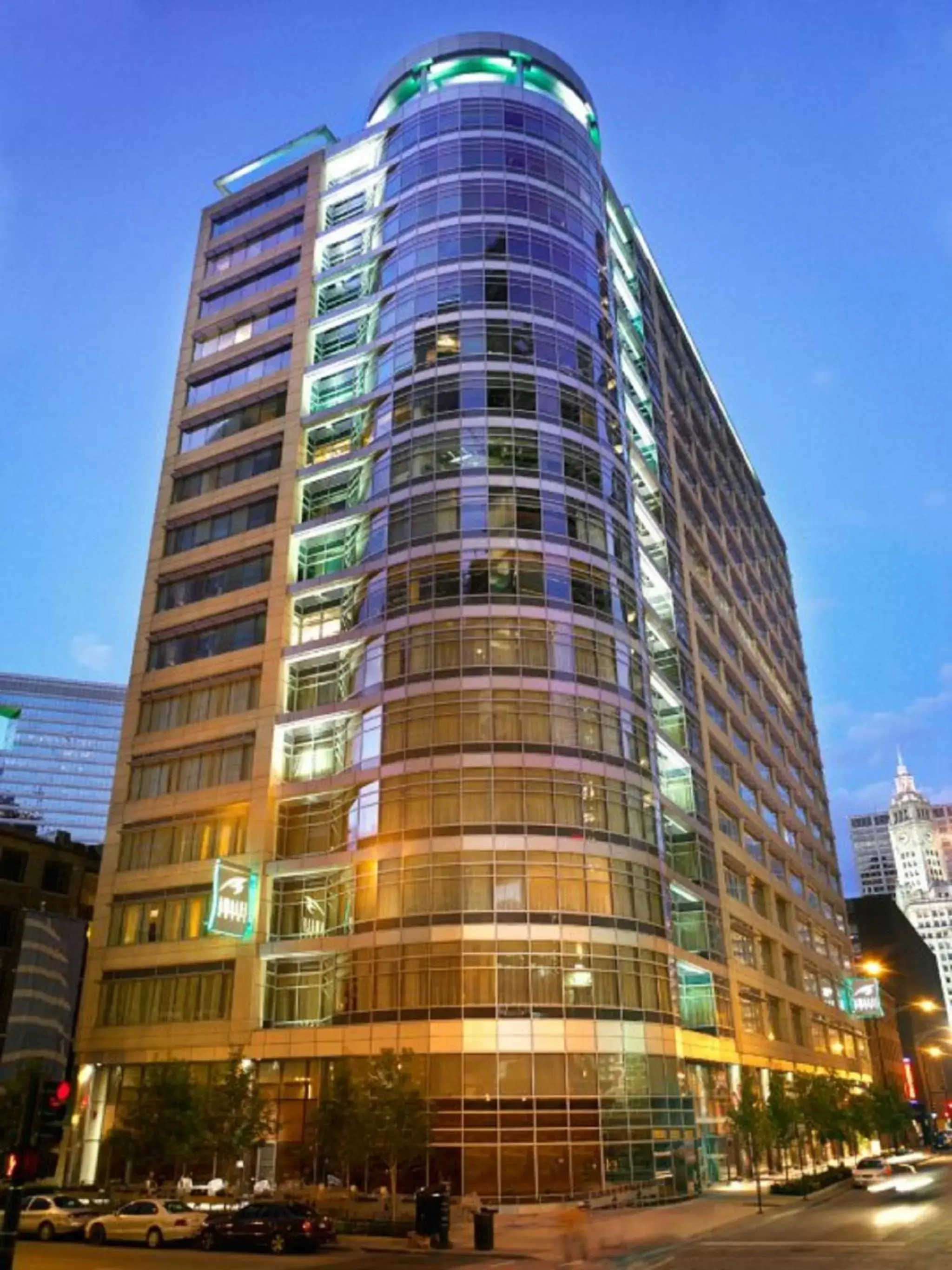 Facade/entrance, Property Building in Kinzie Hotel