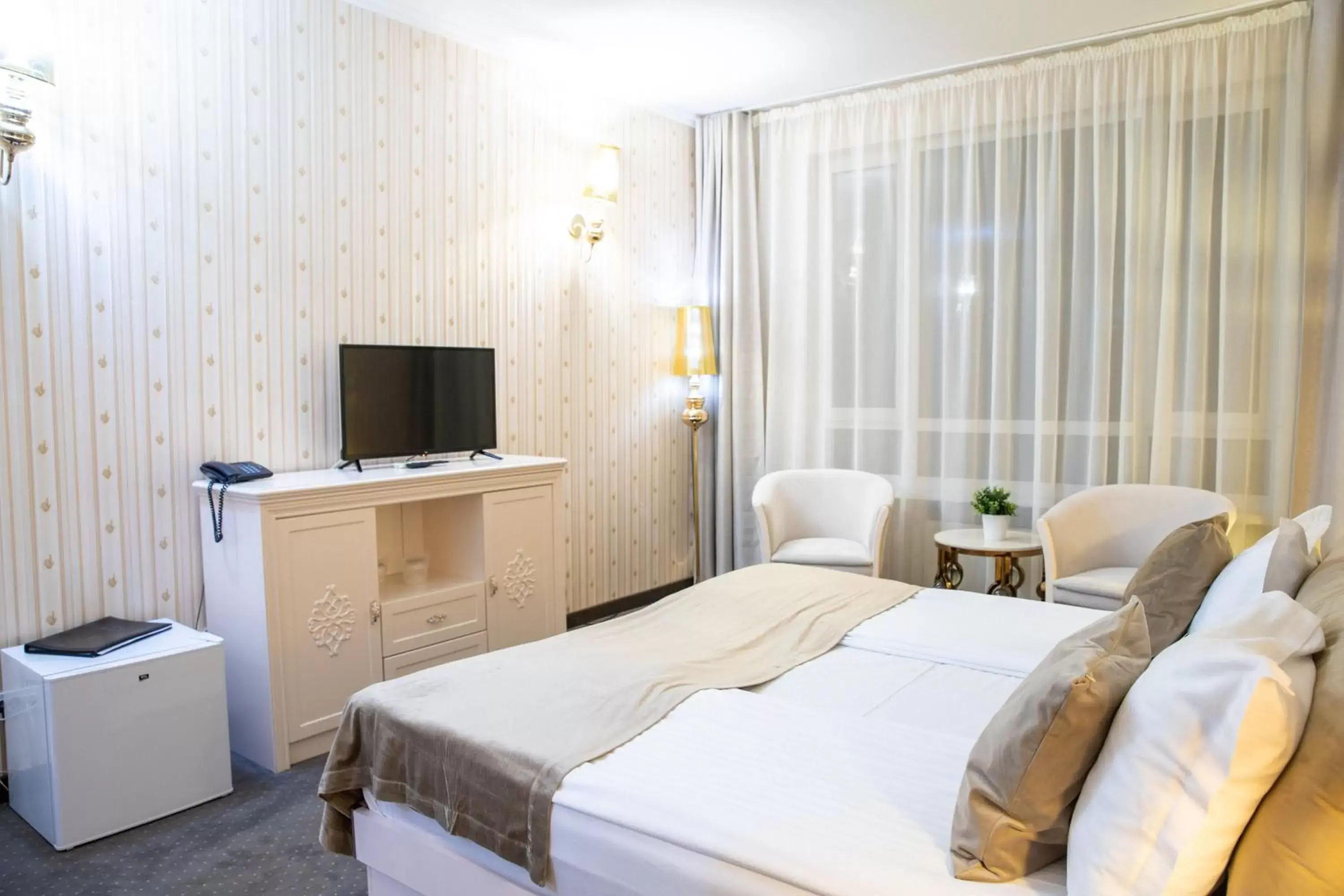 Bed in Hotel Carpathia