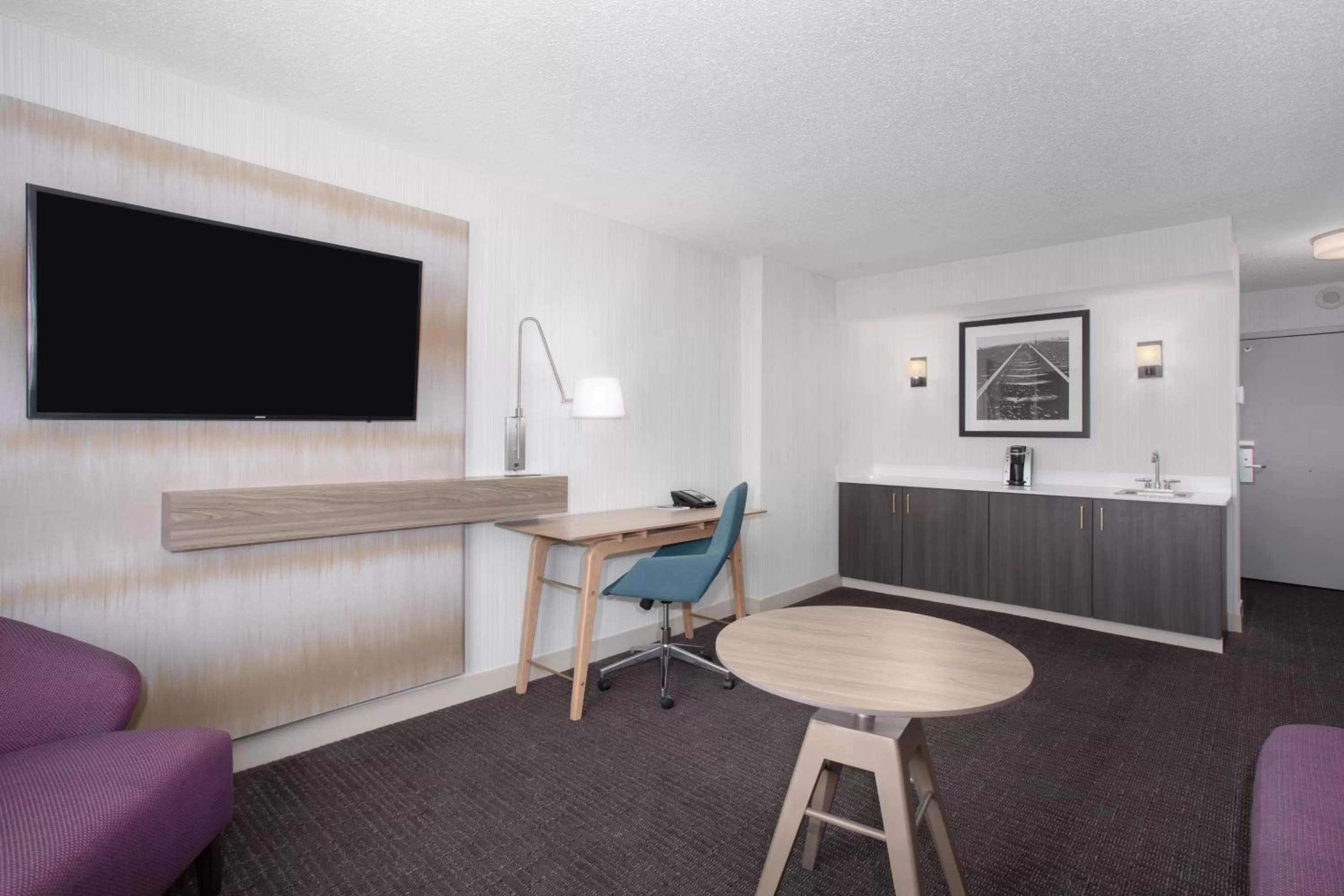 Photo of the whole room in Crowne Plaza Kansas City Downtown by IHG