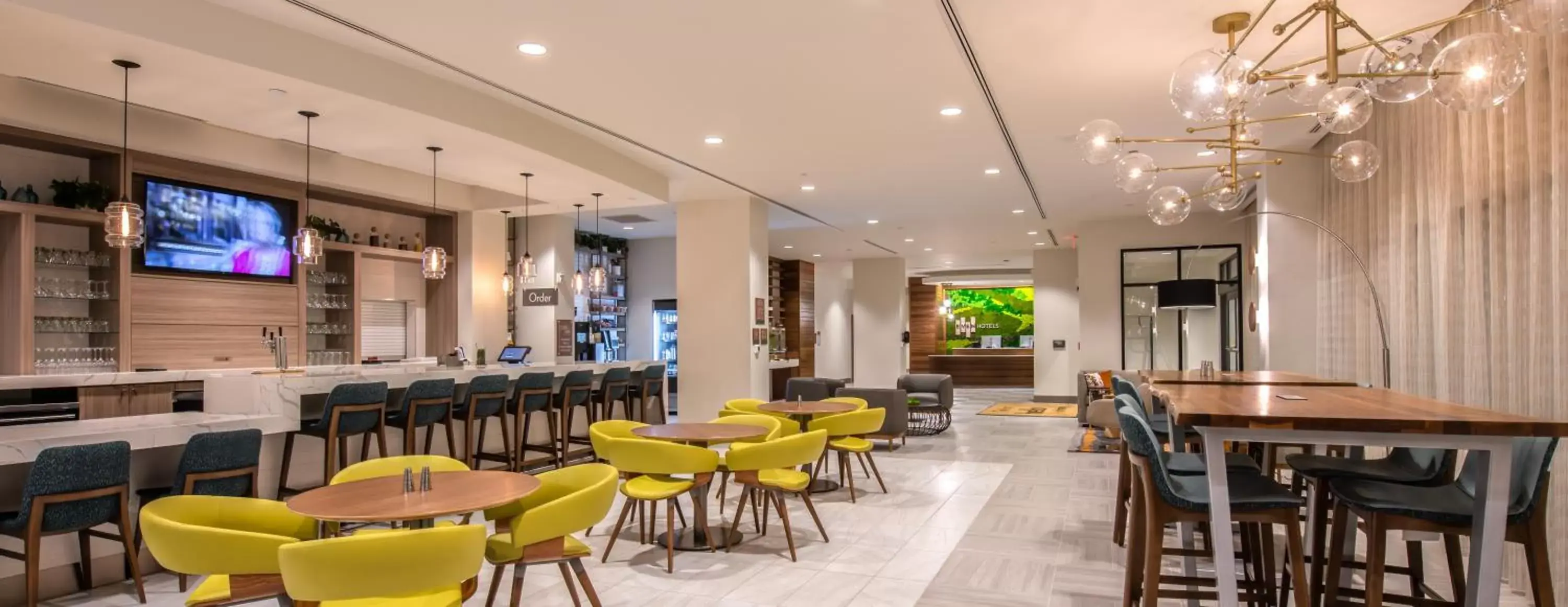 Lobby or reception, Restaurant/Places to Eat in EVEN Hotel Atlanta - Cobb Galleria, an IHG Hotel