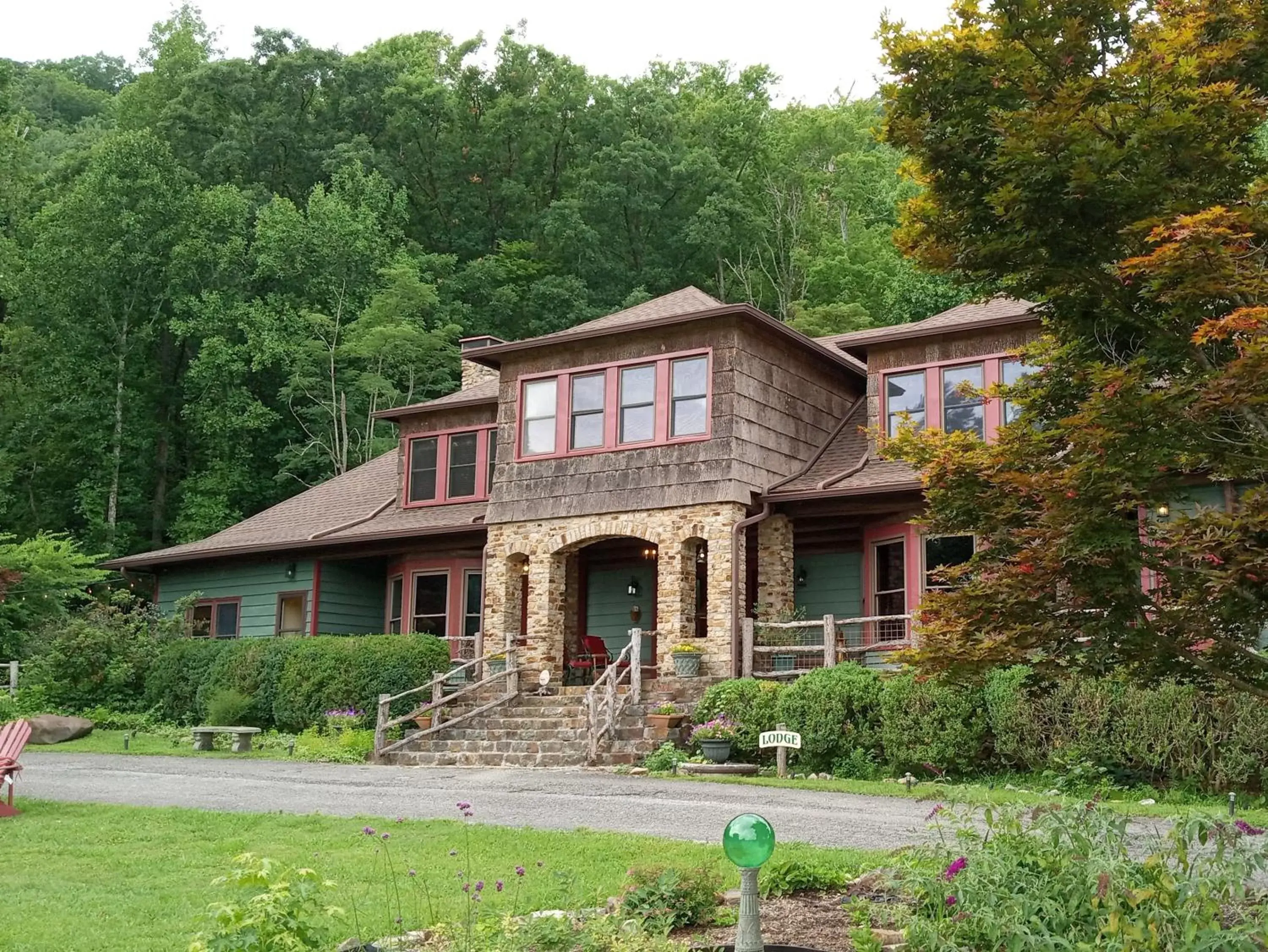 Property Building in Laughing Heart Lodge