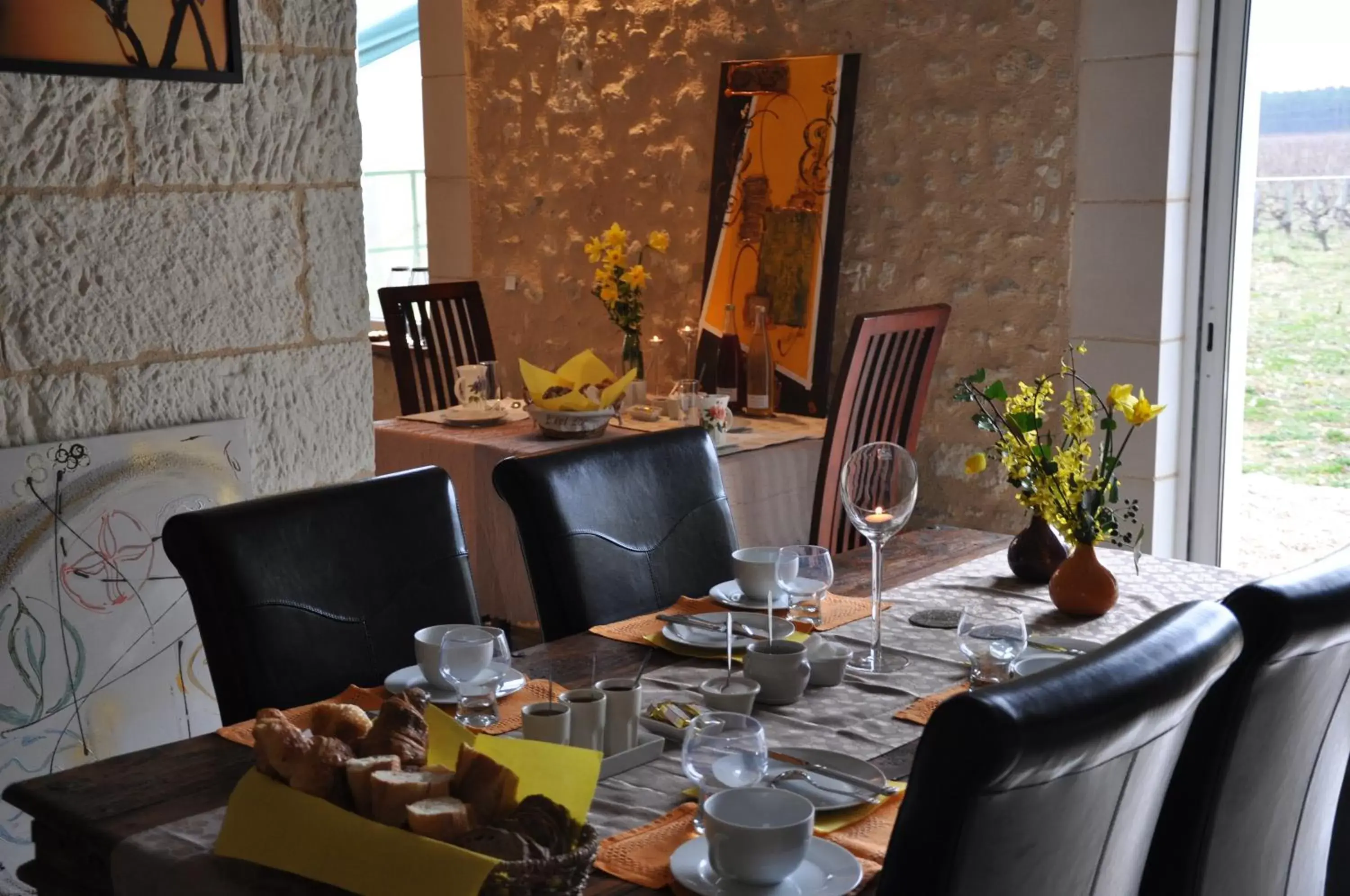 Living room, Restaurant/Places to Eat in Les Pierres D'aurèle Chambres d'Hôtes
