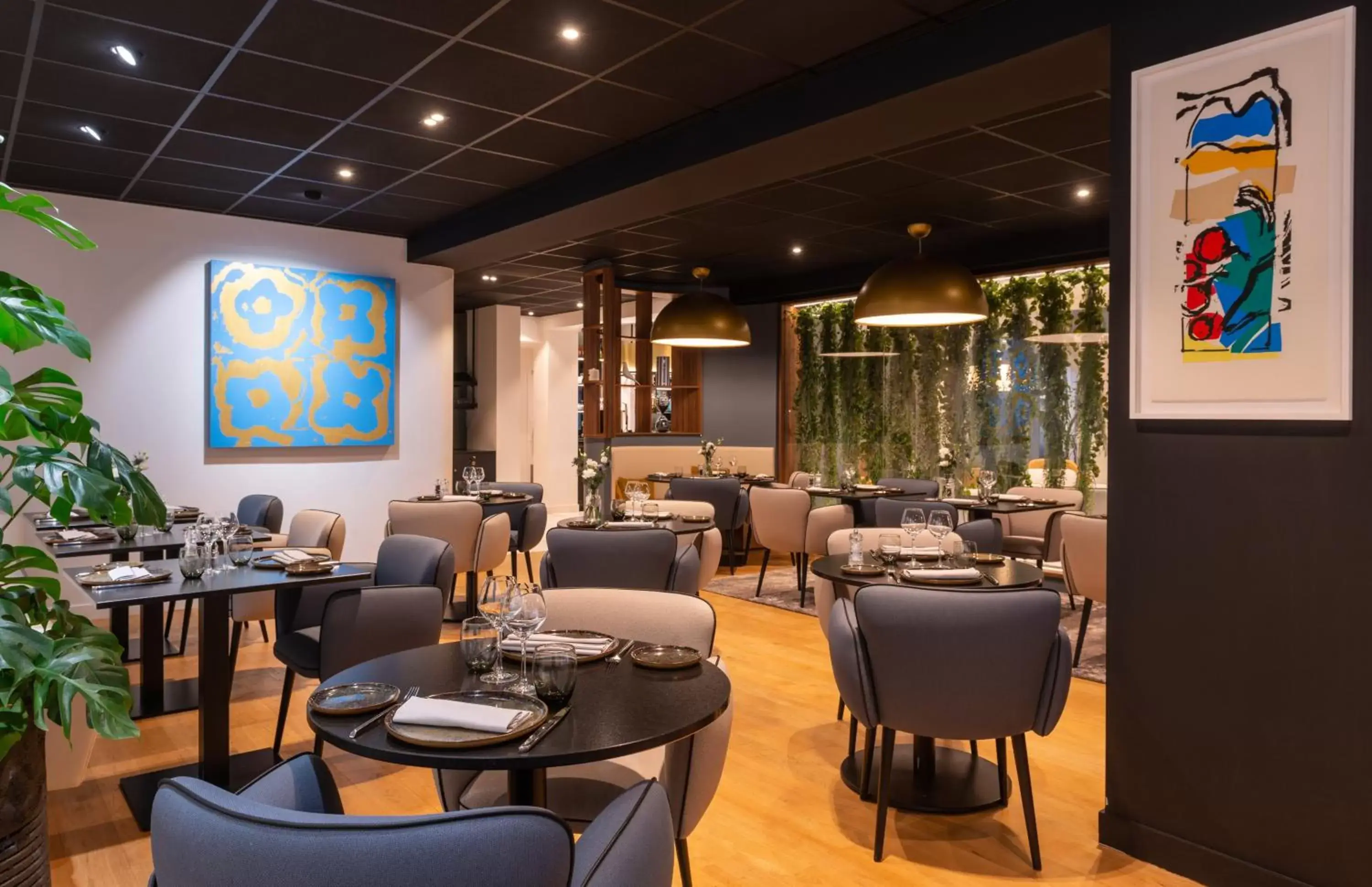 Restaurant/places to eat in L'Amirauté Brest Restaurant/places to eat in L'Amirauté Brest