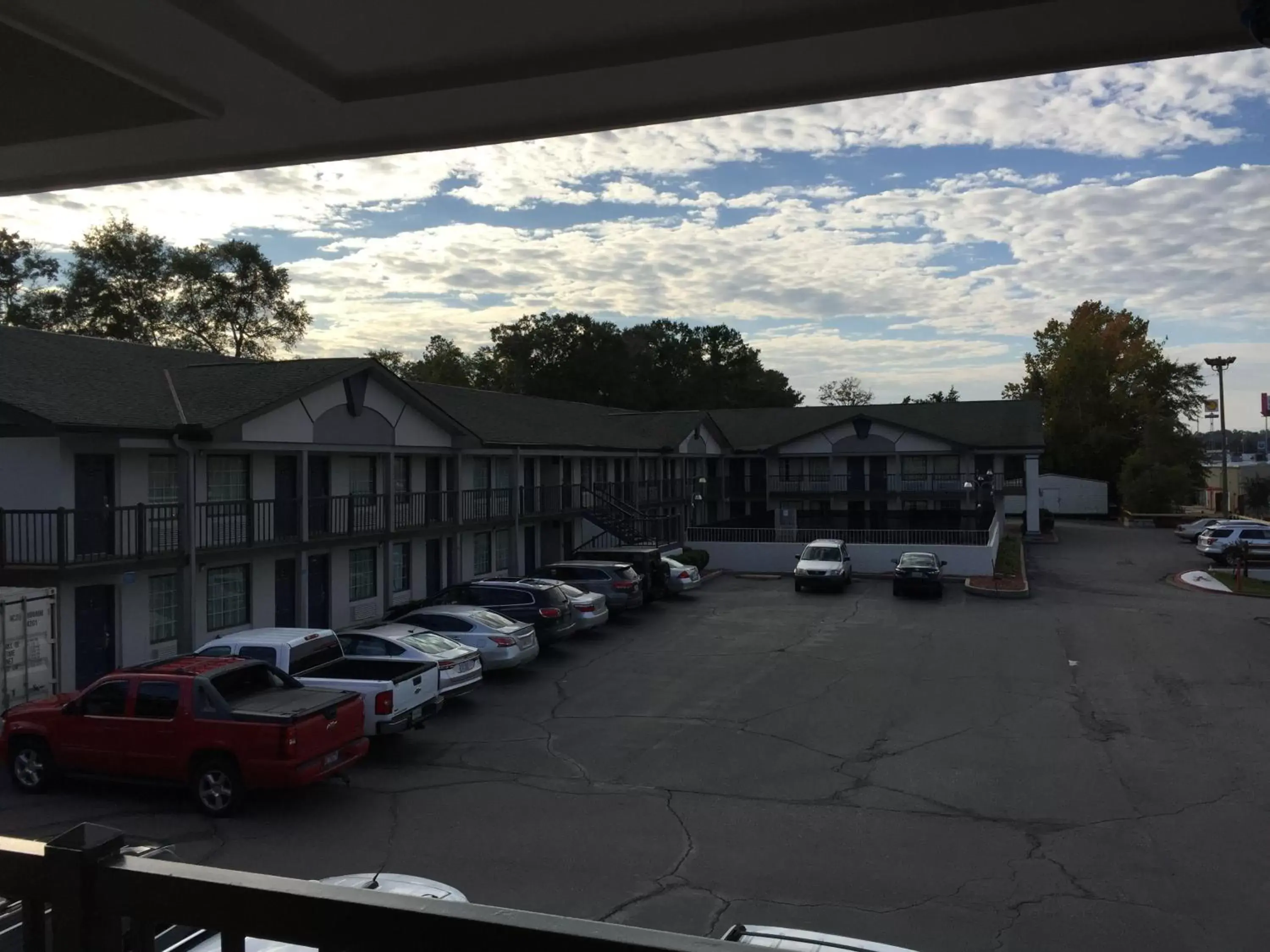 Property Building in Americas Best Value Inn Tuscaloosa