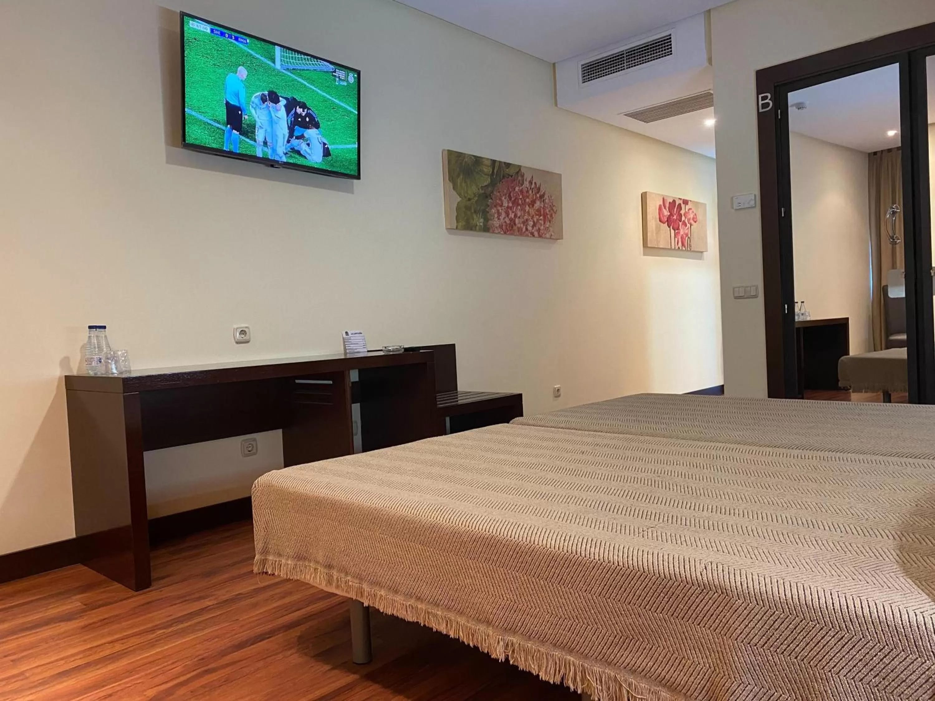 Photo of the whole room, Bed in Hotel La Cantueña