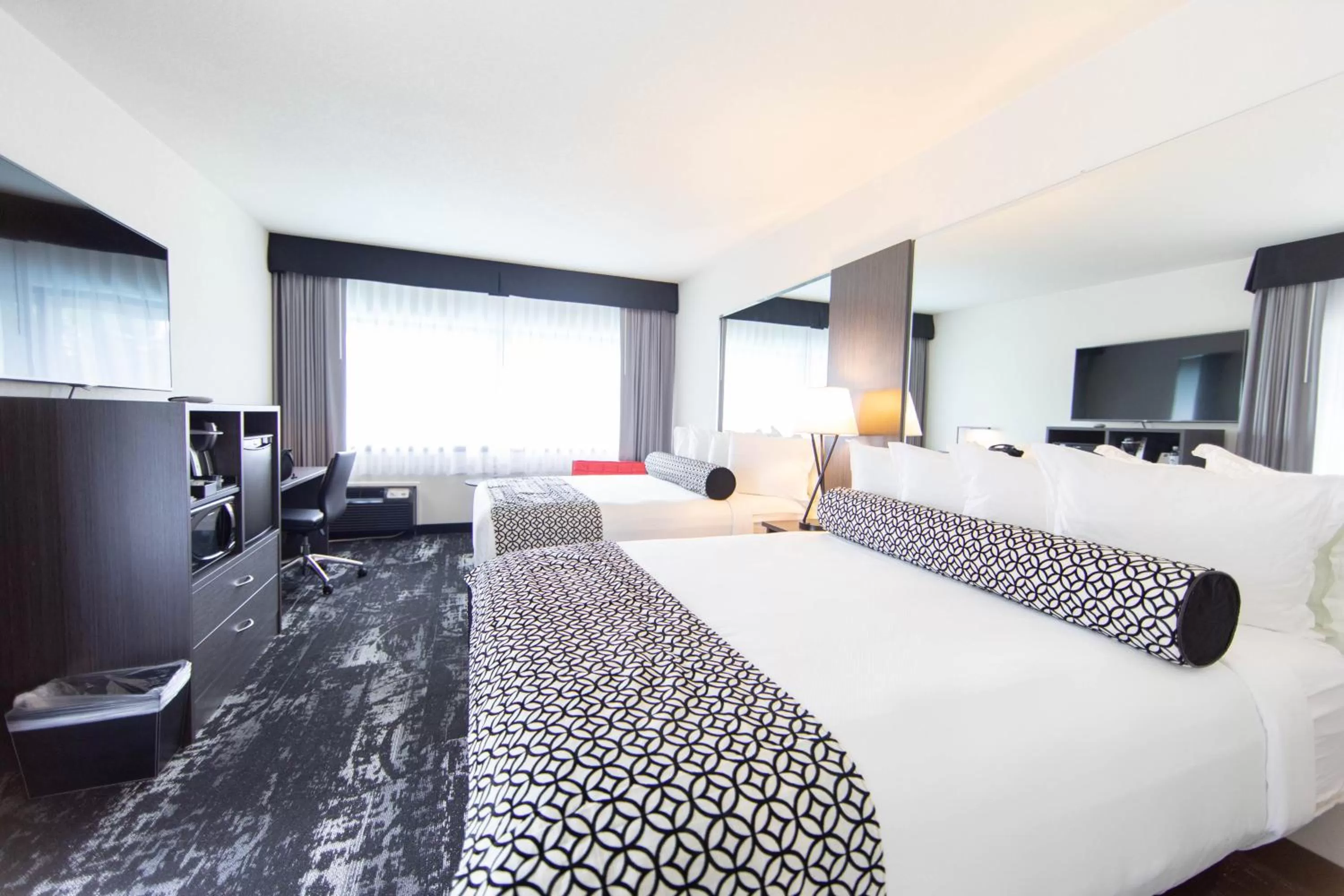 Photo of the whole room, Bed in Centennial Hotel Spokane