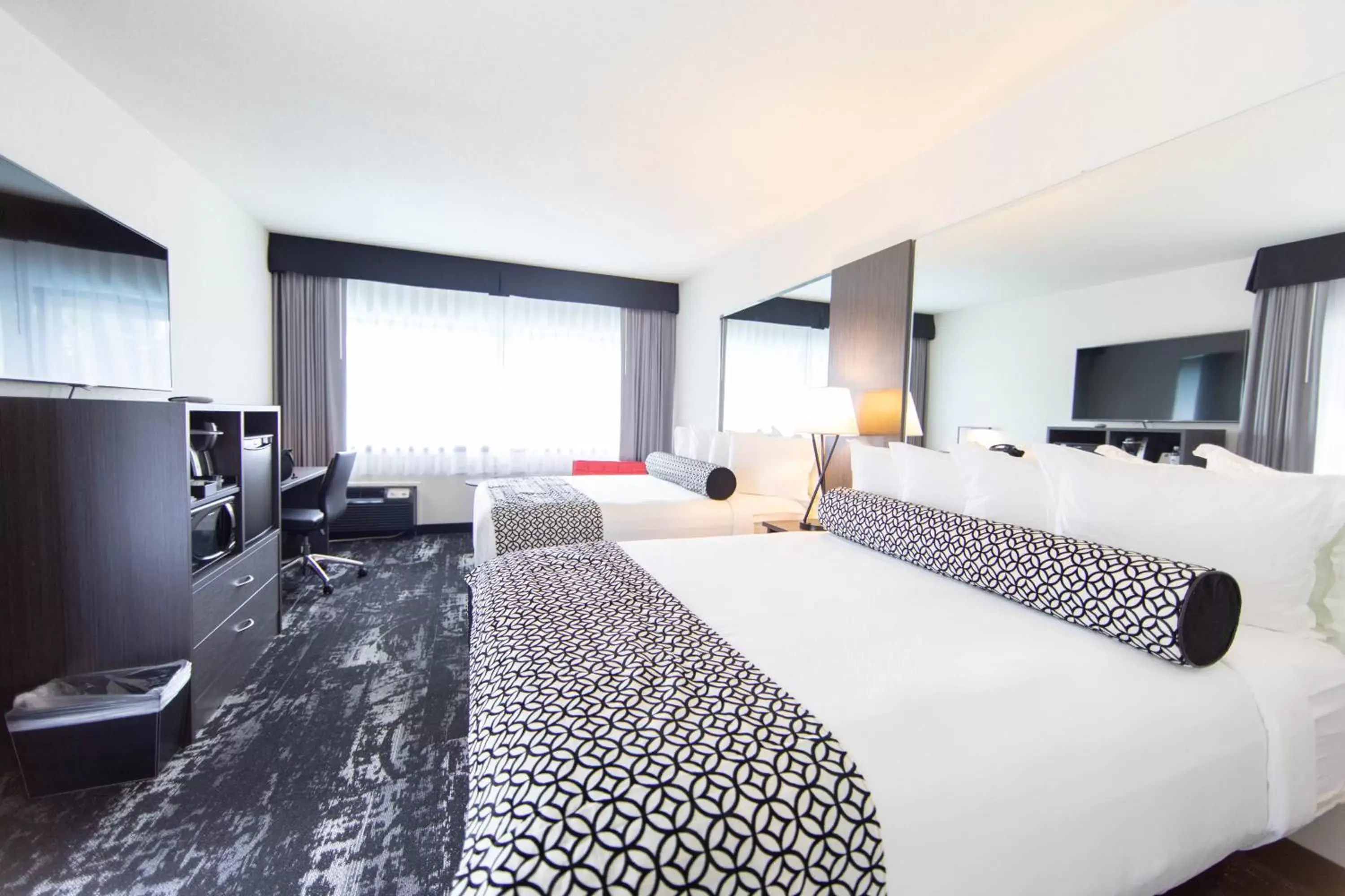 Photo of the whole room, Bed in Centennial Hotel Spokane Photo of the whole room, Bed in Centennial Hotel Spokane