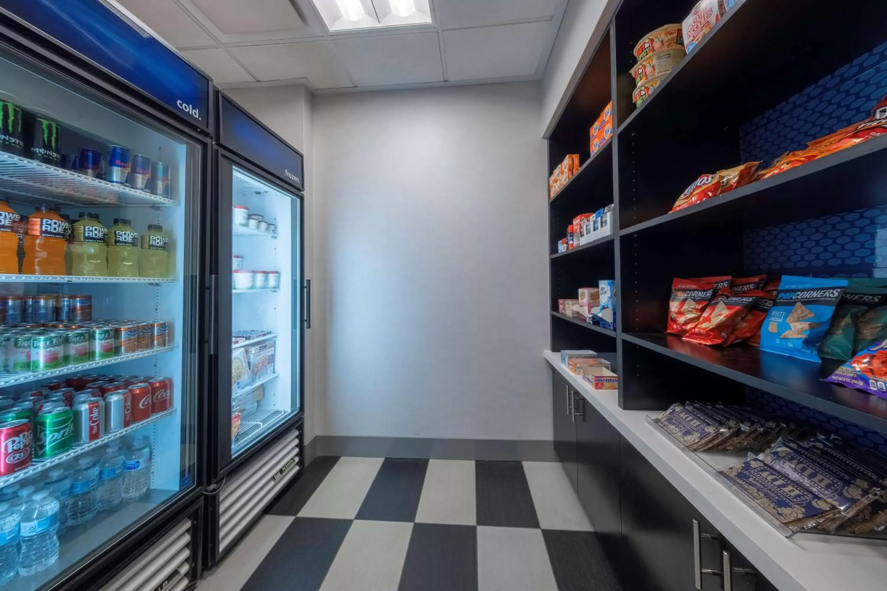 Restaurant/places to eat in Hampton Inn & Suites DuPont Restaurant/places to eat in Hampton Inn & Suites DuPont