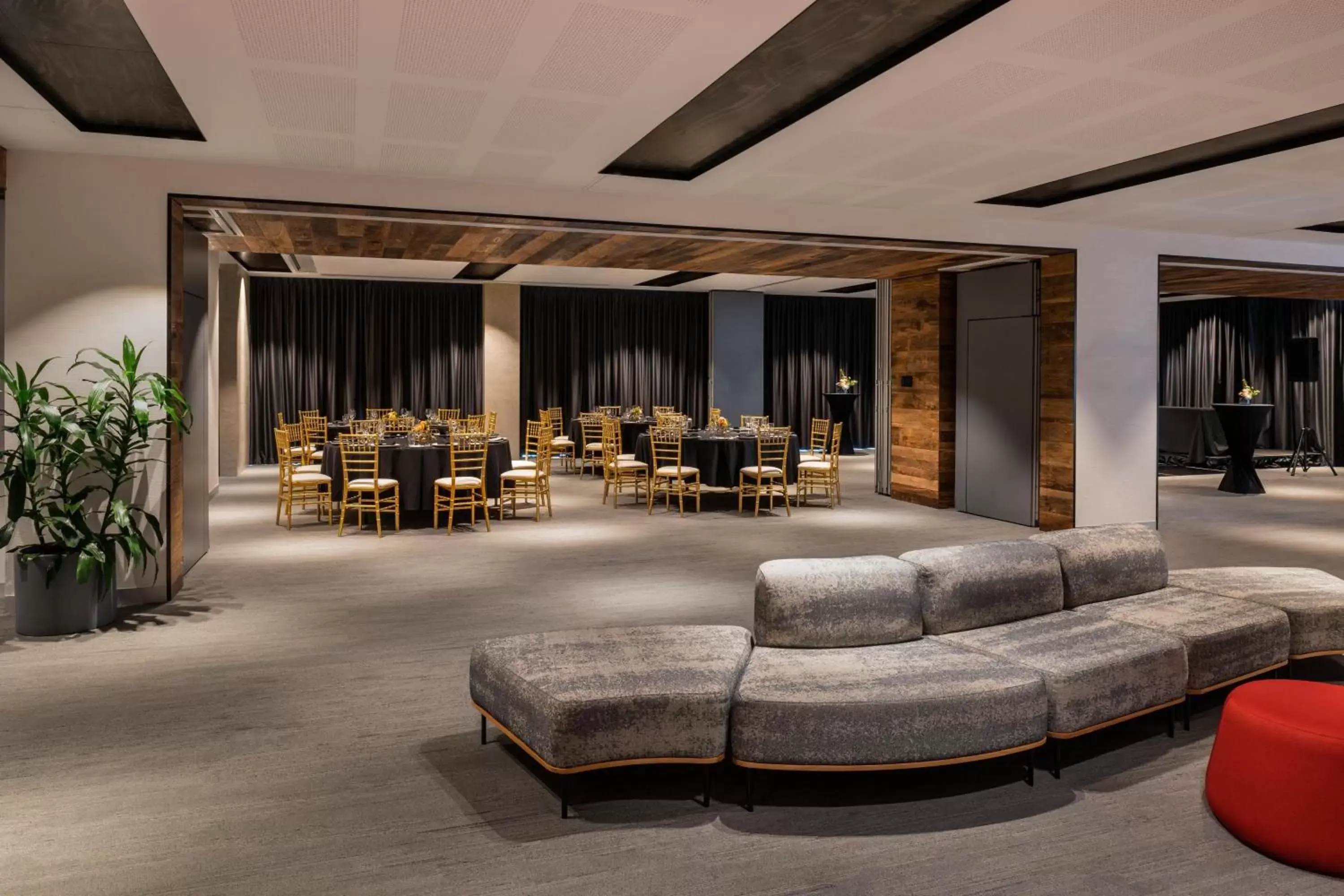 Meeting/conference room in Aloft Perth