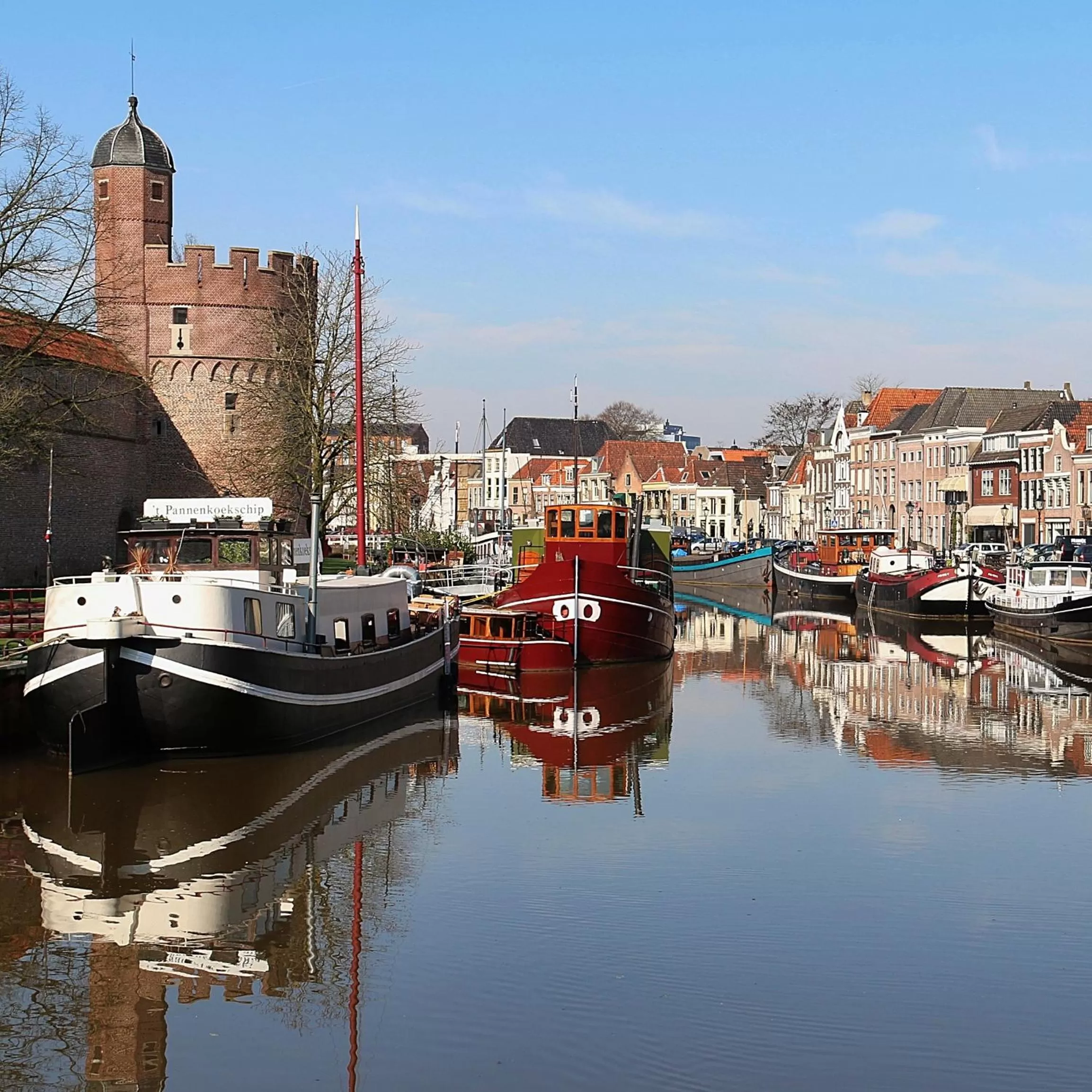 Property building in De Pelsertoren
