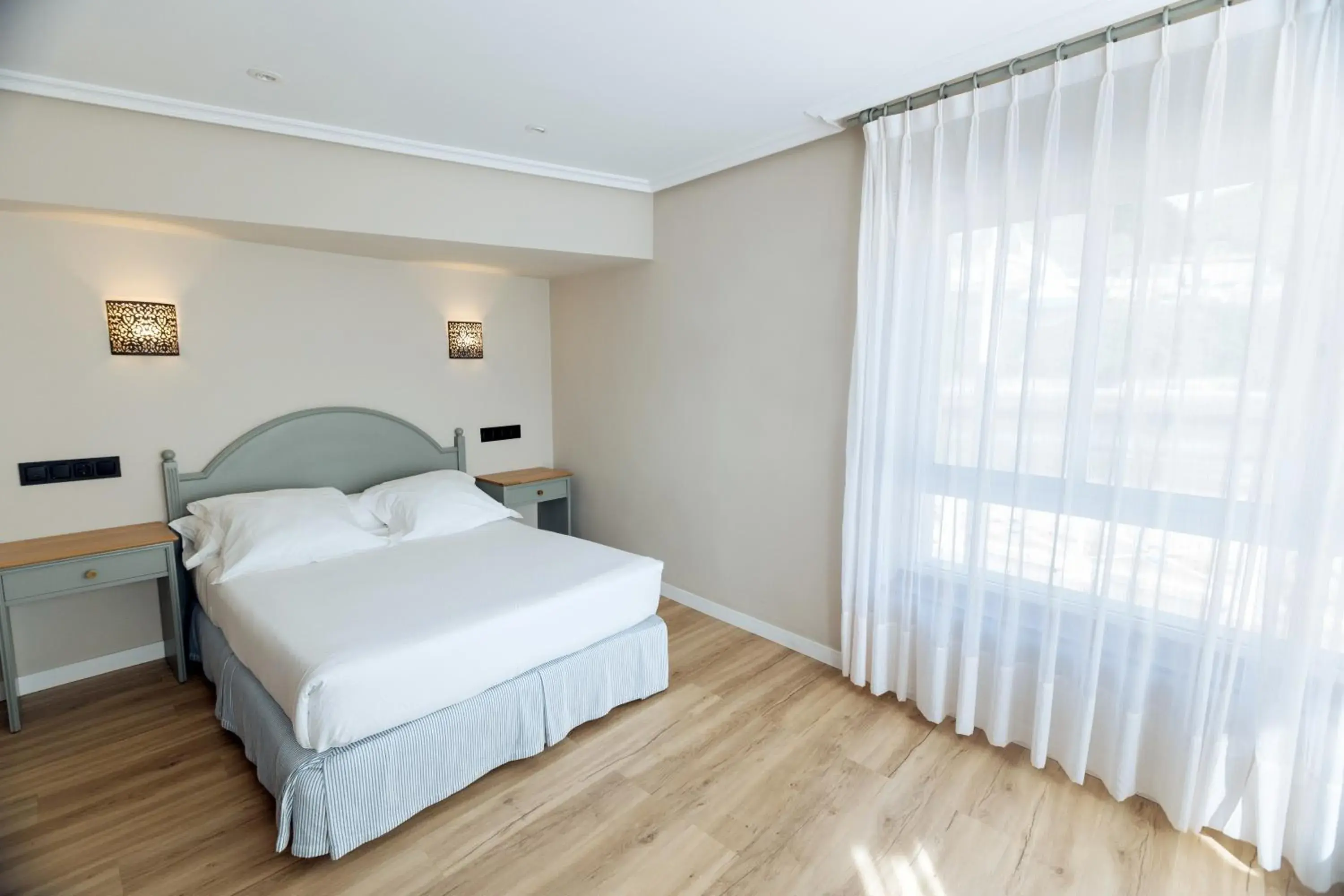 Bedroom, Bed in Gran Hotel del Sella