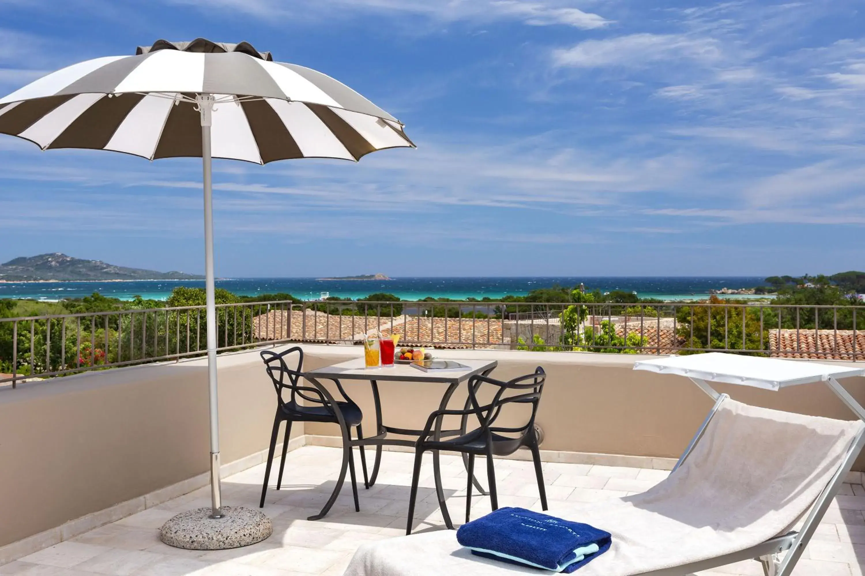 Roof top terrace suite in Baglioni Resort Sardinia - The Leading Hotels of the World Roof top terrace suite in Baglioni Resort Sardinia - The Leading Hotels of the World