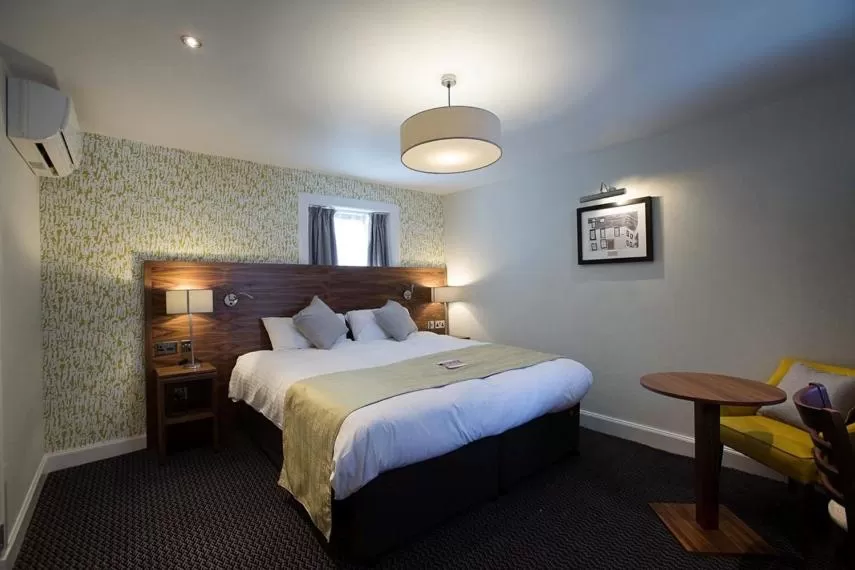 Double Room - Disability Access in The Cross Keys Wetherspoon