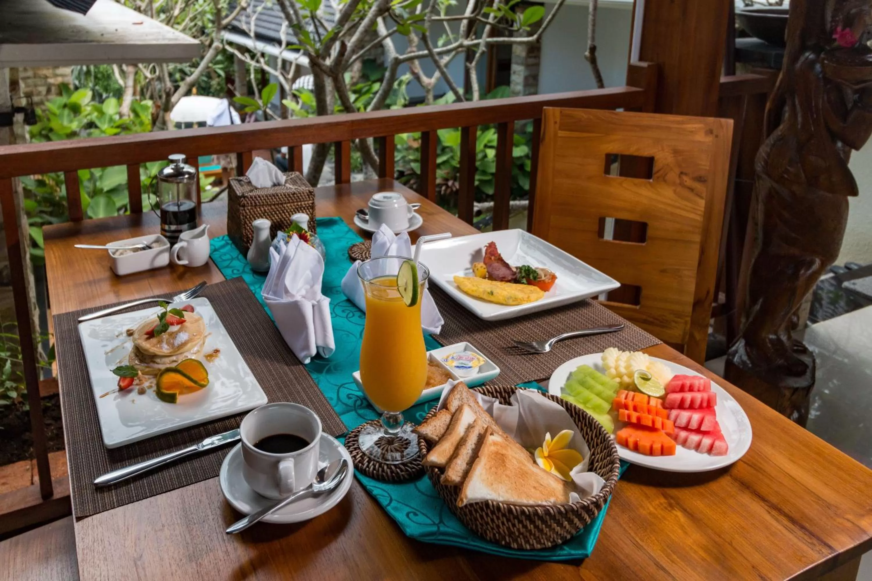 Food and drinks in The Pesaren Ubud