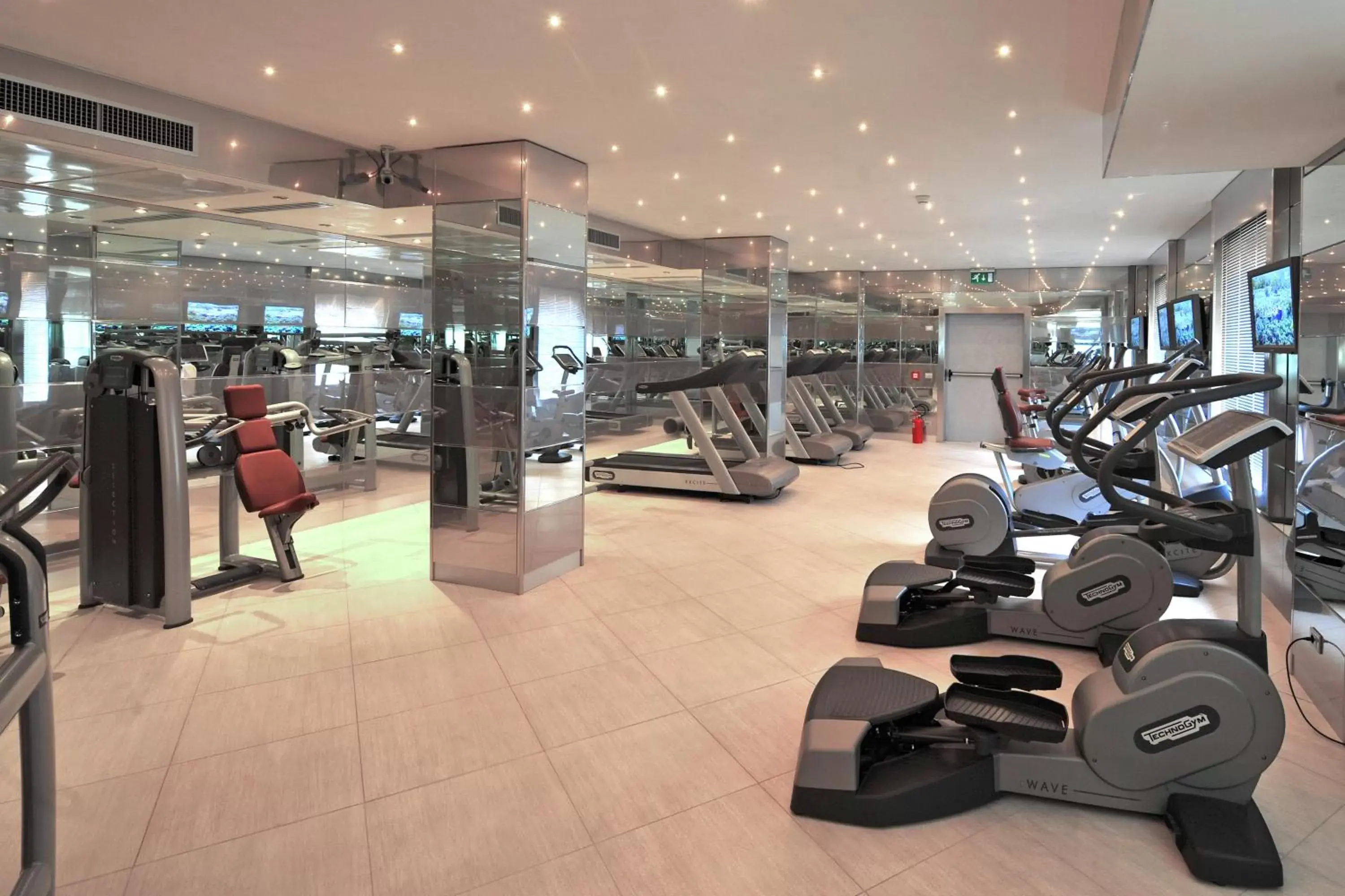 Fitness centre/facilities, Fitness Center/Facilities in Royal Hotel Carlton