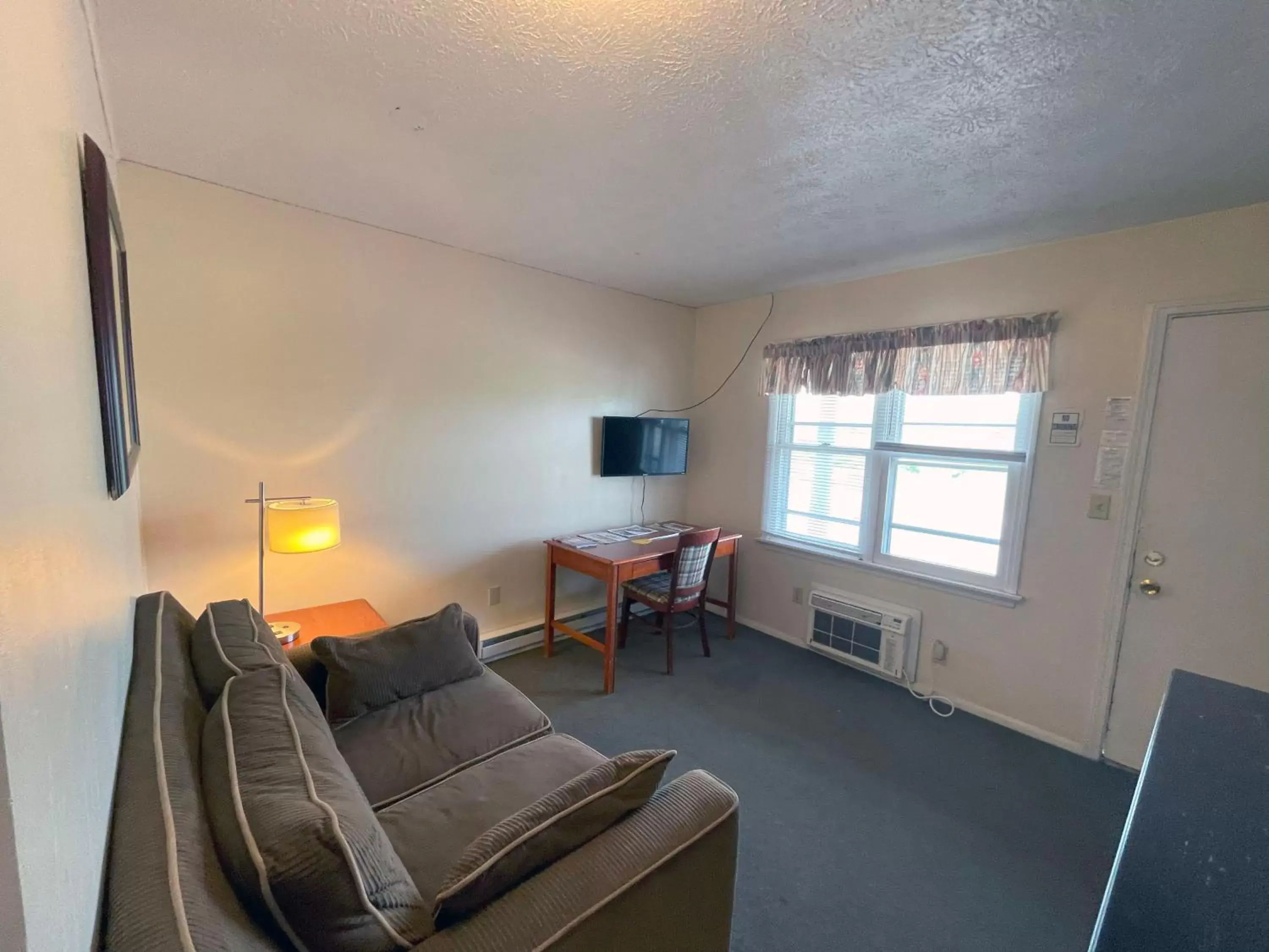 Seating Area in Plantation Motel