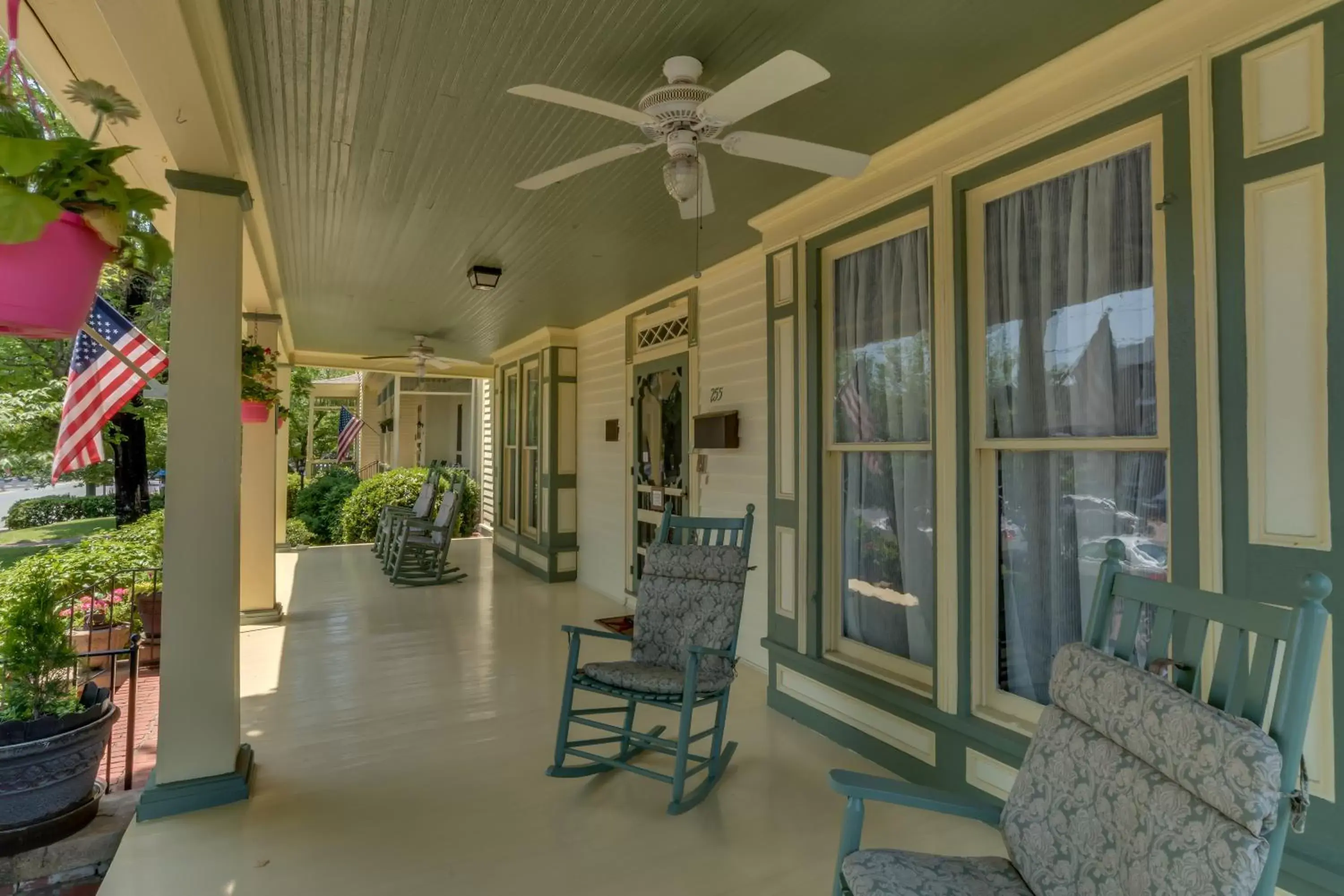 Facade/entrance, Patio/Outdoor Area in Carrier Houses Bed & Breakfast