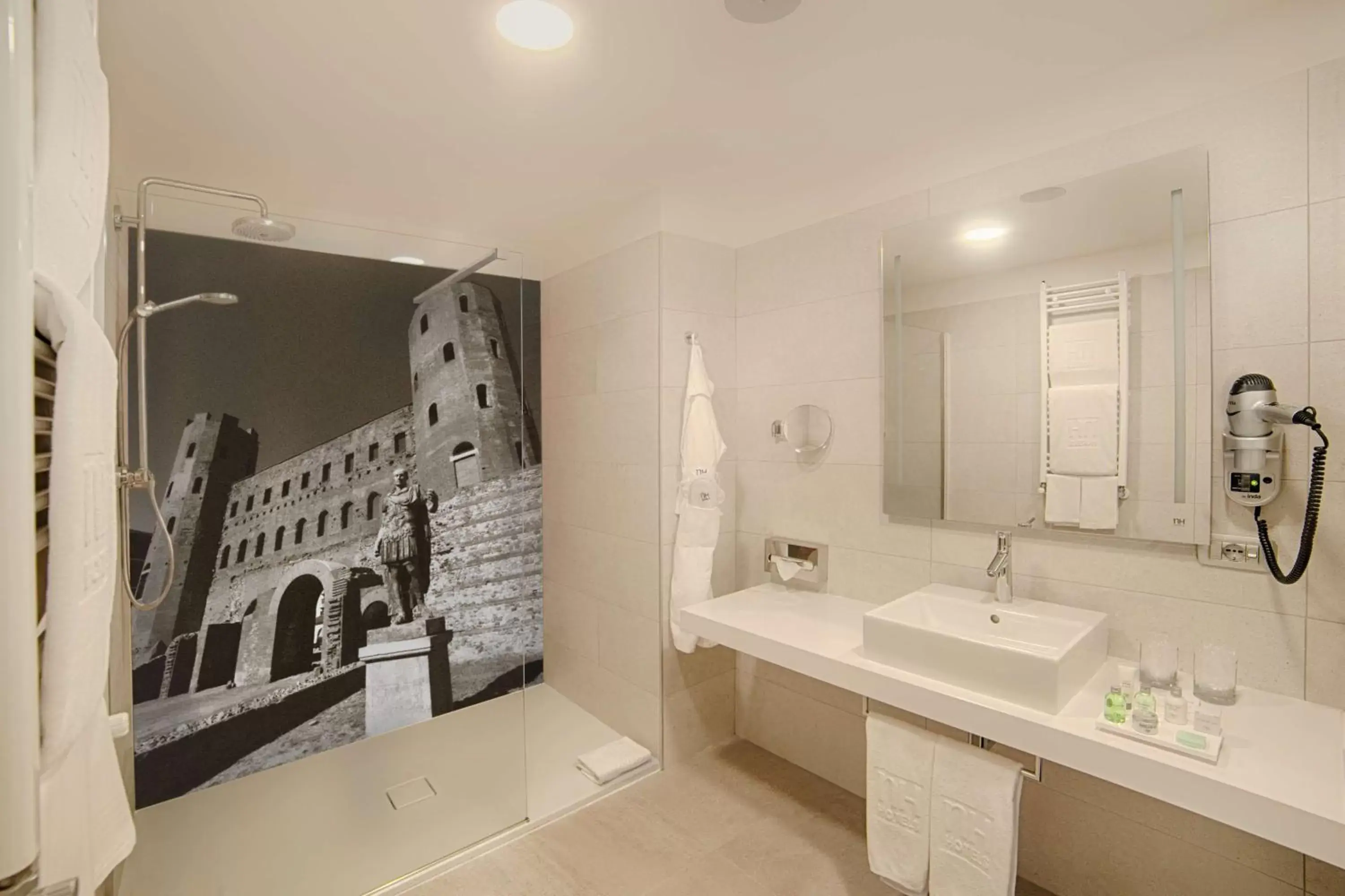 Bathroom in NH Collection Torino Santo Stefano