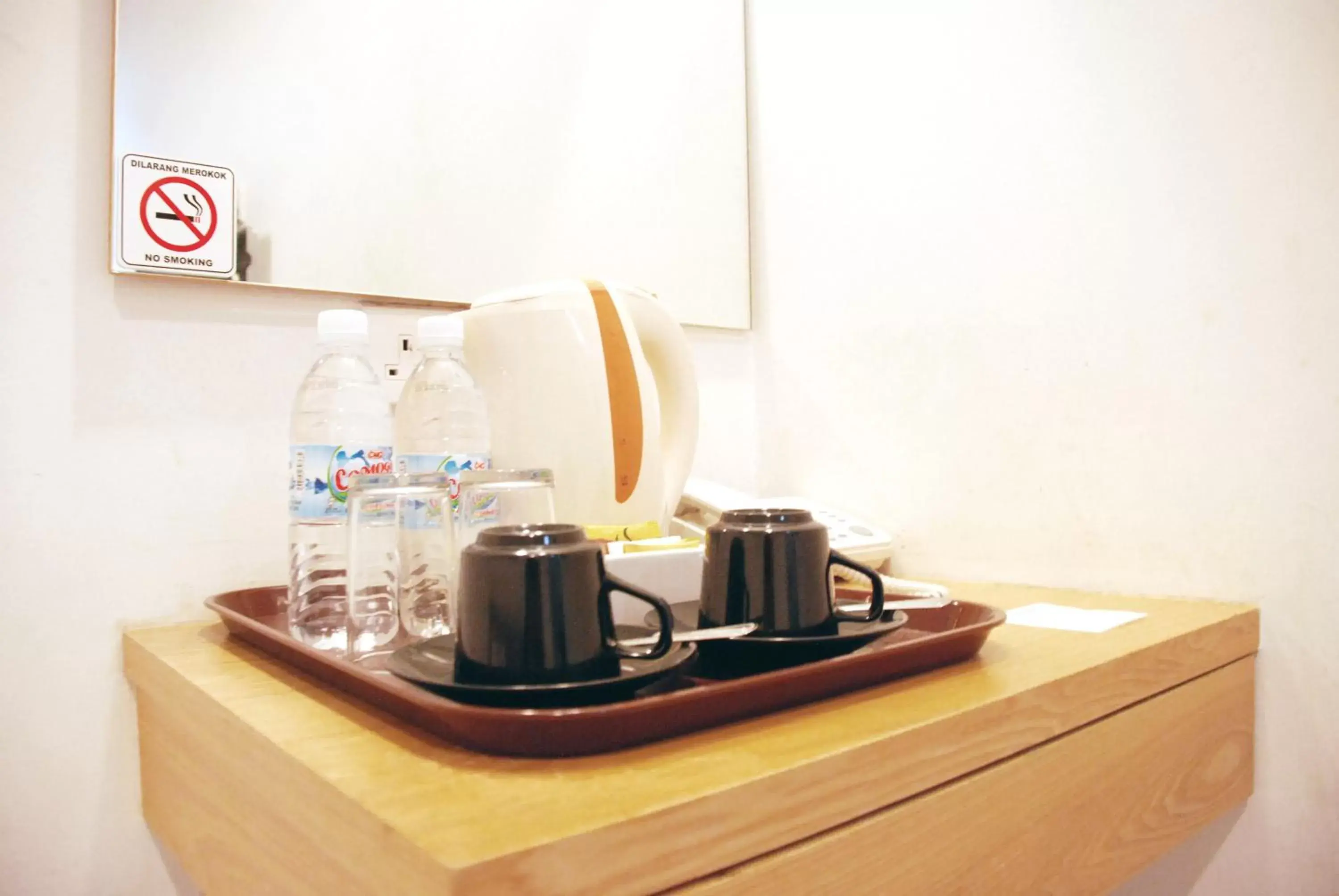 Coffee/Tea Facilities in Promenade Service Apartment