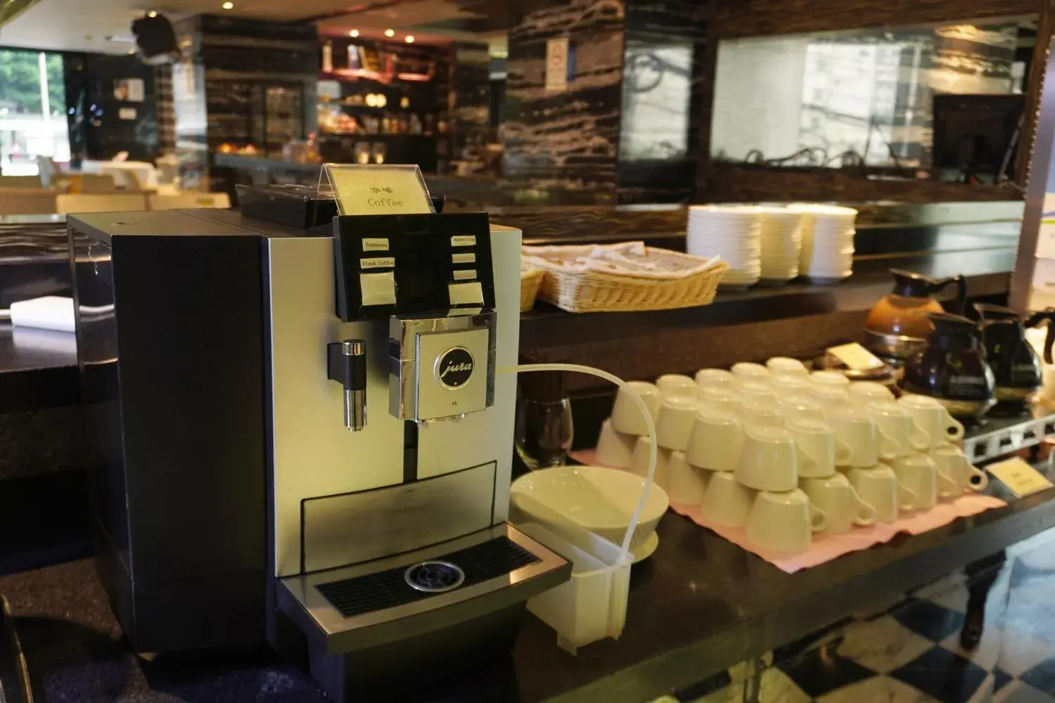 Coffee/tea facilities in La Perle International Hotel