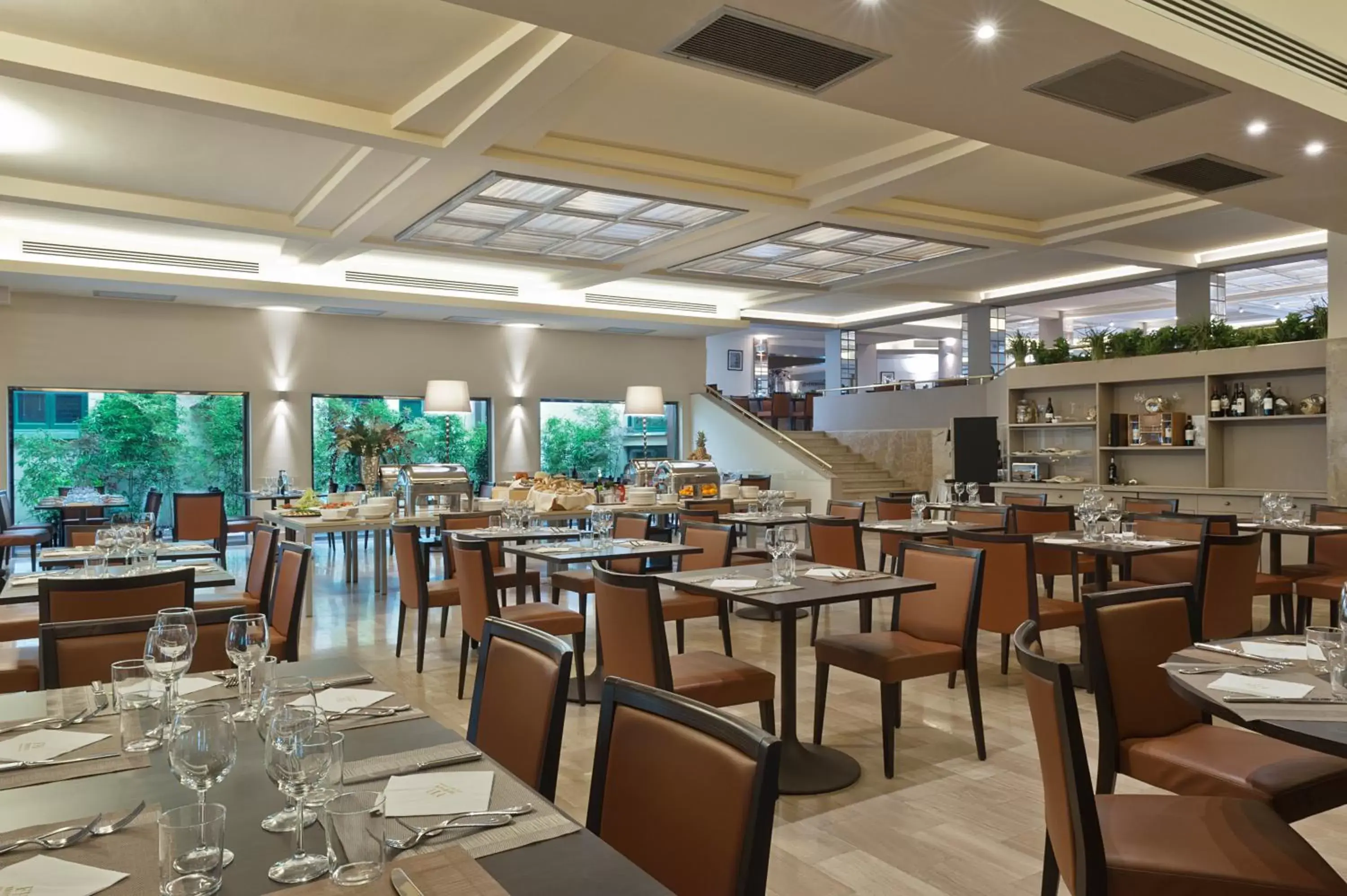 Restaurant/Places to Eat in FH55 Grand Hotel Mediterraneo