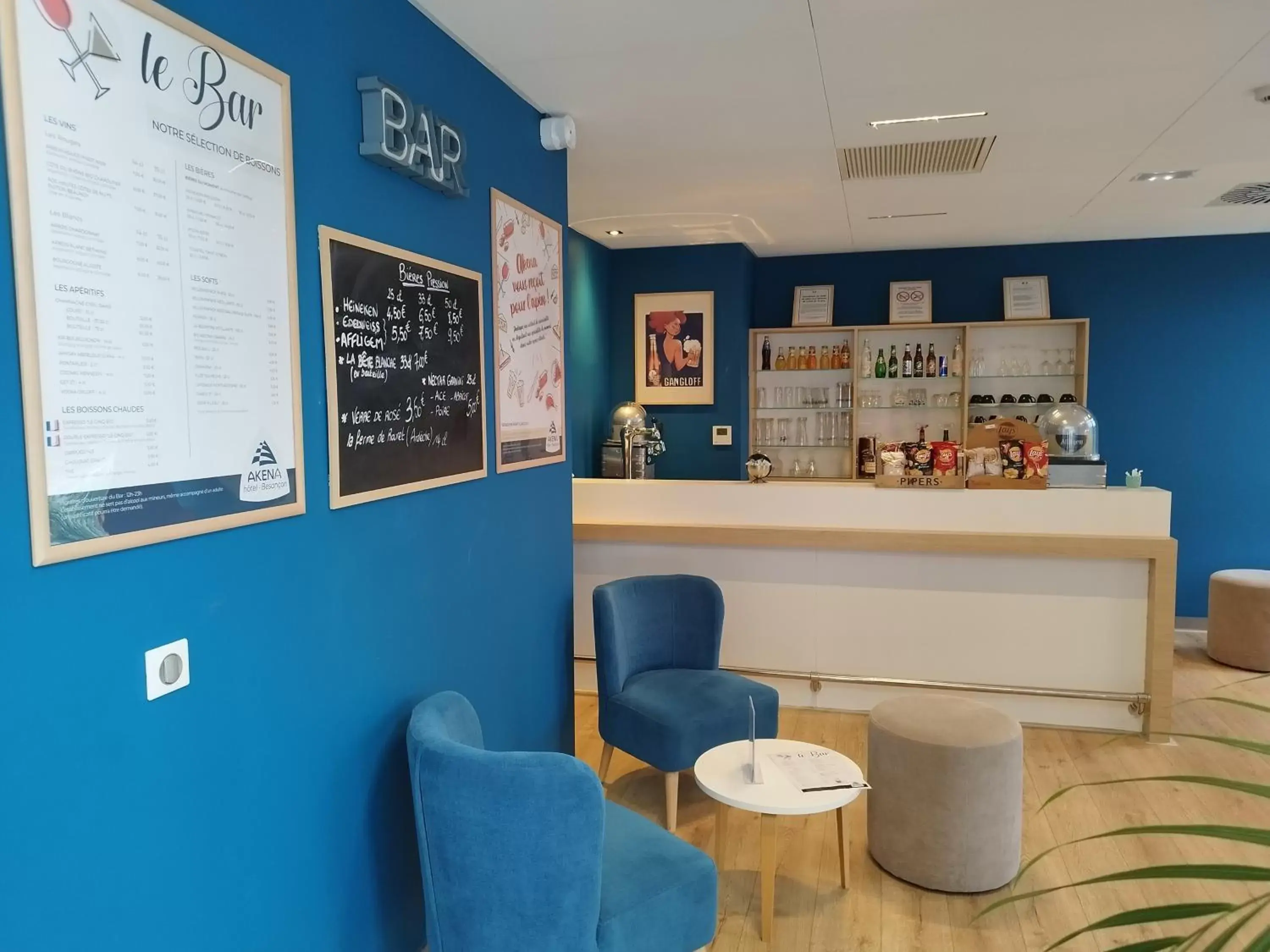 Living room, Lobby/Reception in Hôtel AKENA BESANCON