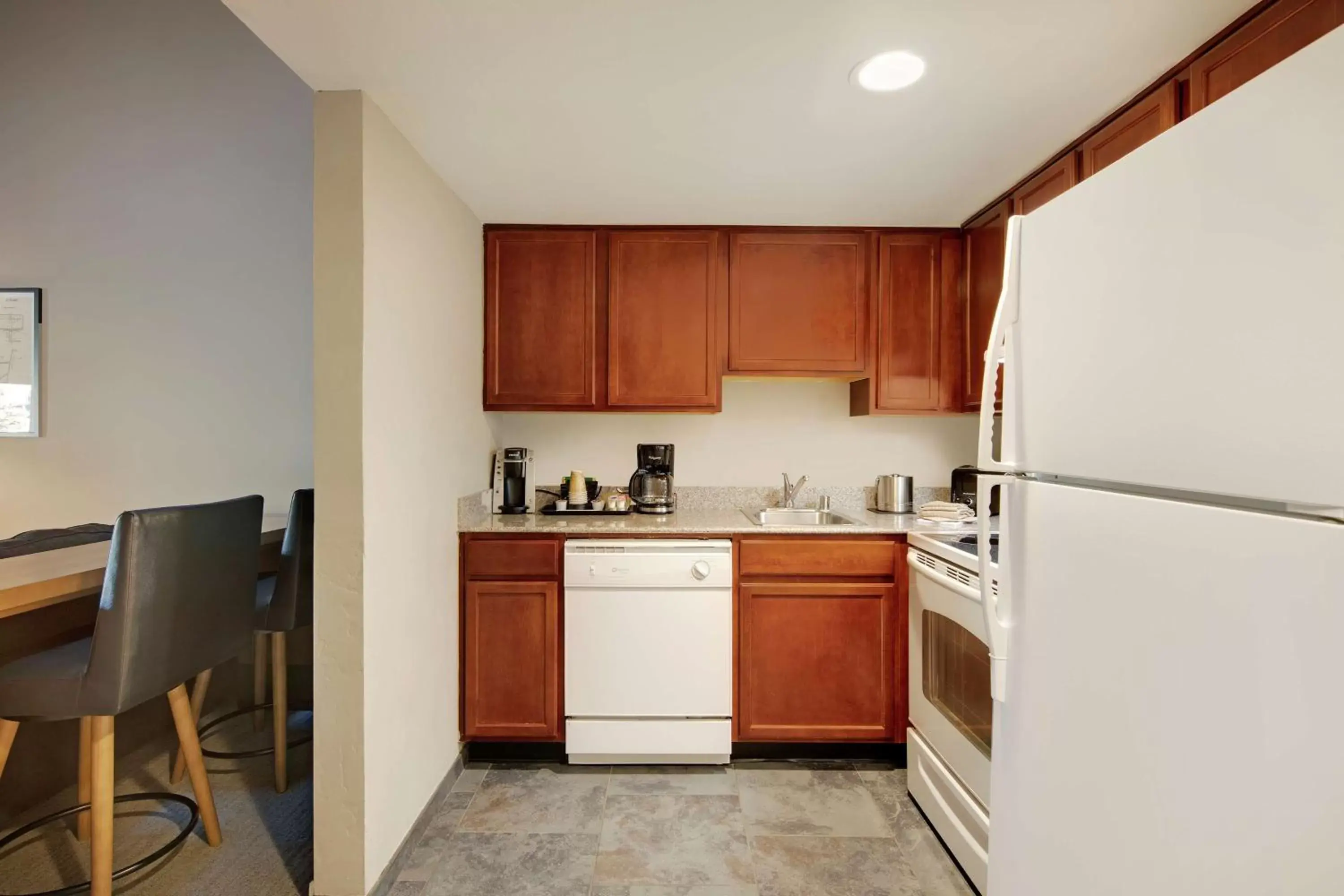 Kitchen or kitchenette, Kitchen/Kitchenette in Highline Vail - a DoubleTree by Hilton