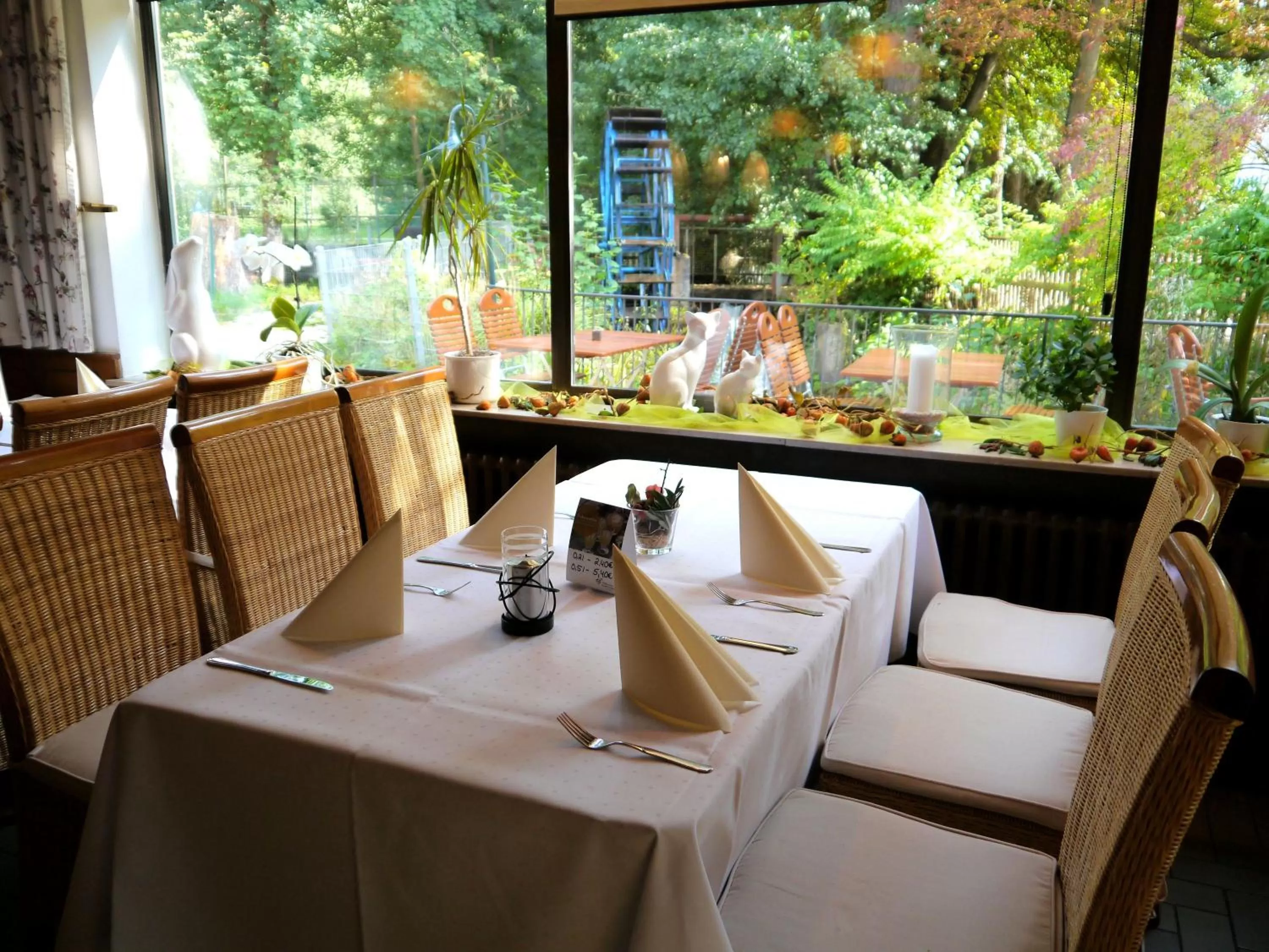 Restaurant/places to eat in Hotel und Weingut Karlsmühle