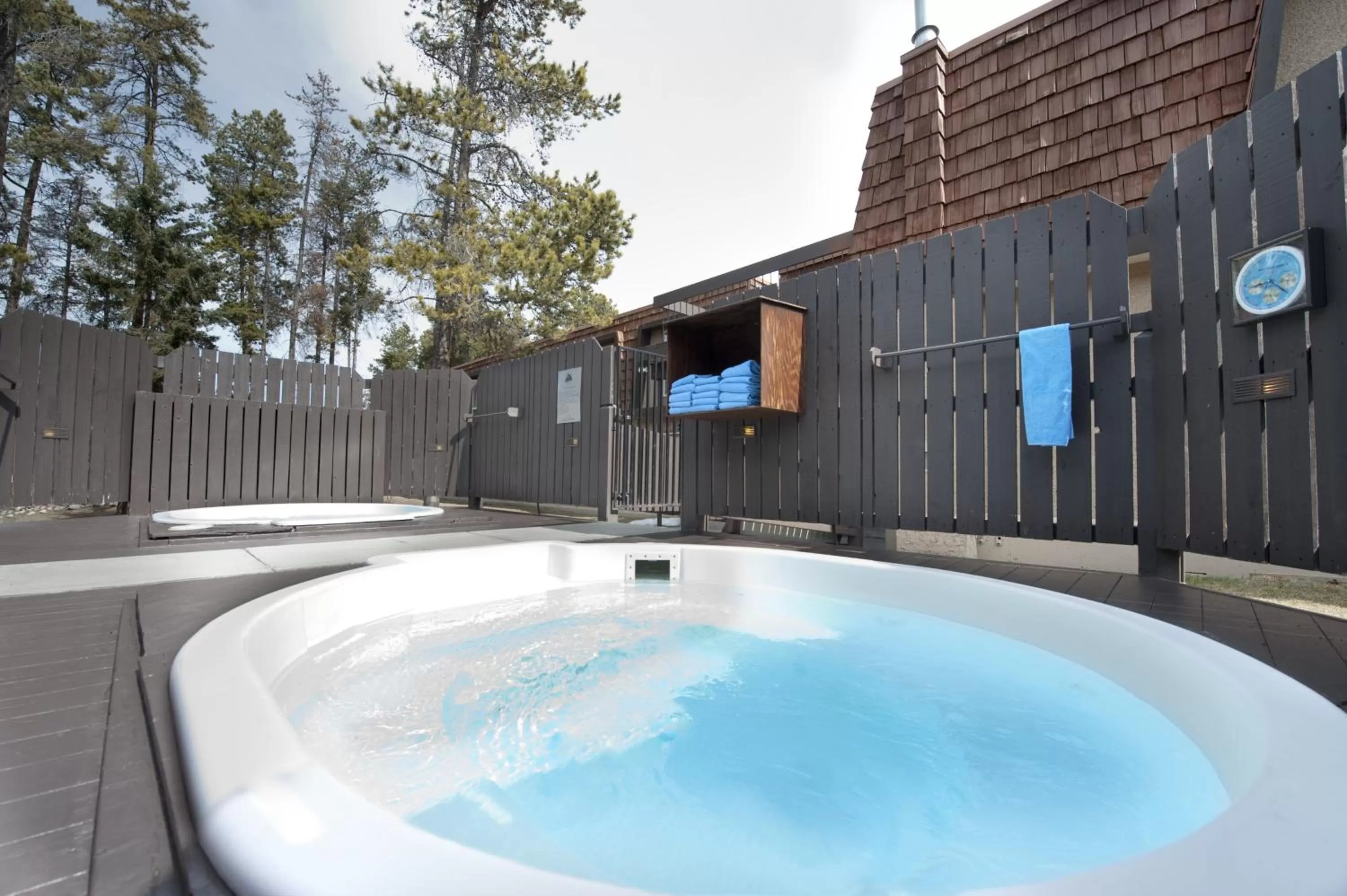 Spa and wellness centre/facilities in Tonquin Inn
