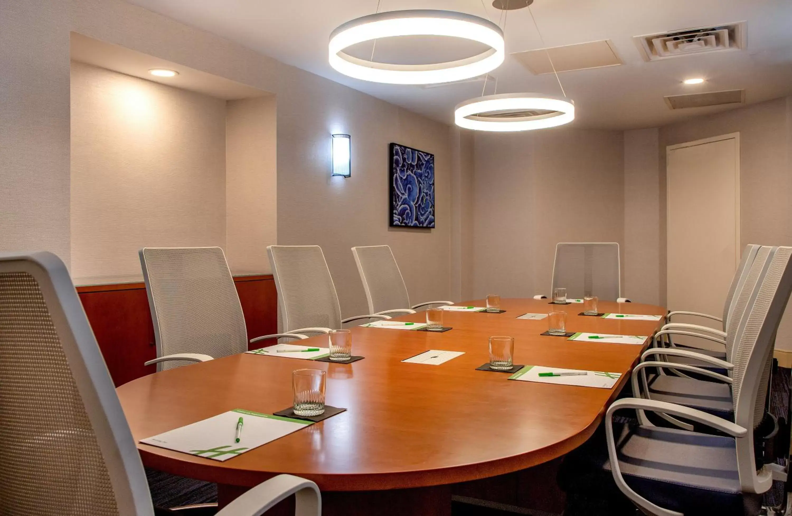 Meeting/conference room in Holiday Inn Newport News - Hampton, an IHG Hotel