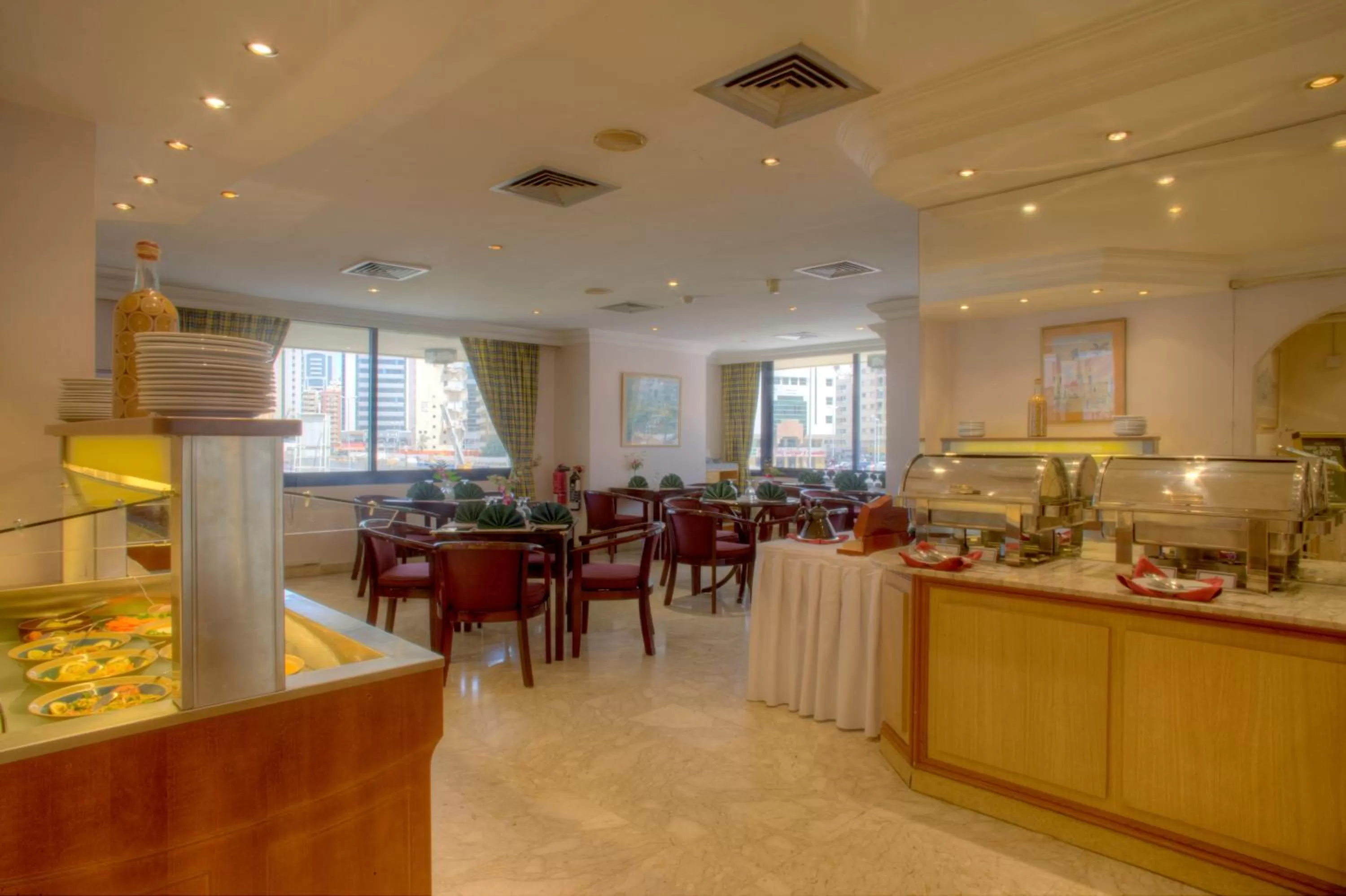 Restaurant/places to eat in Al Diar Mina Hotel