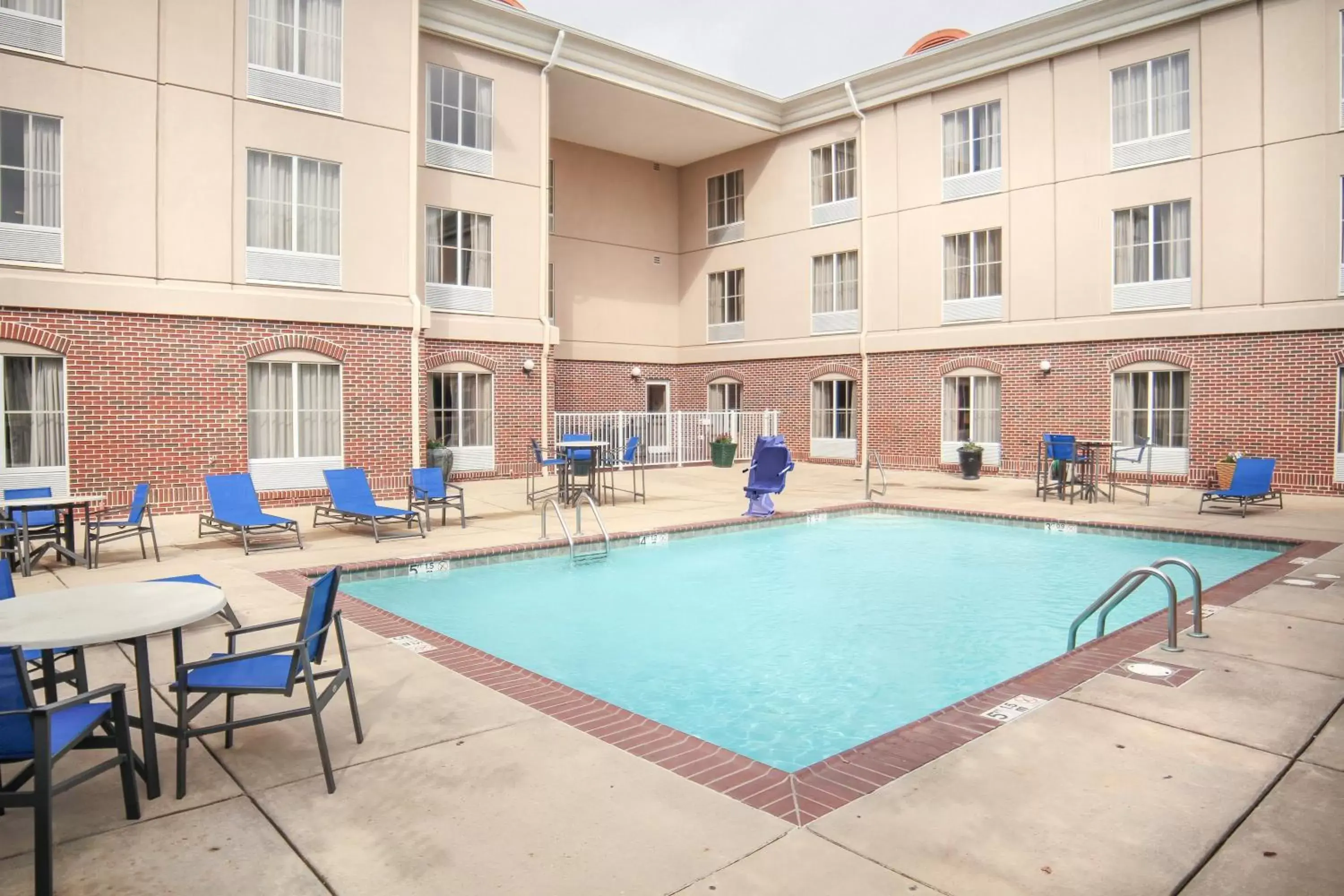 Swimming Pool in Holiday Inn Express Vicksburg, an IHG Hotel