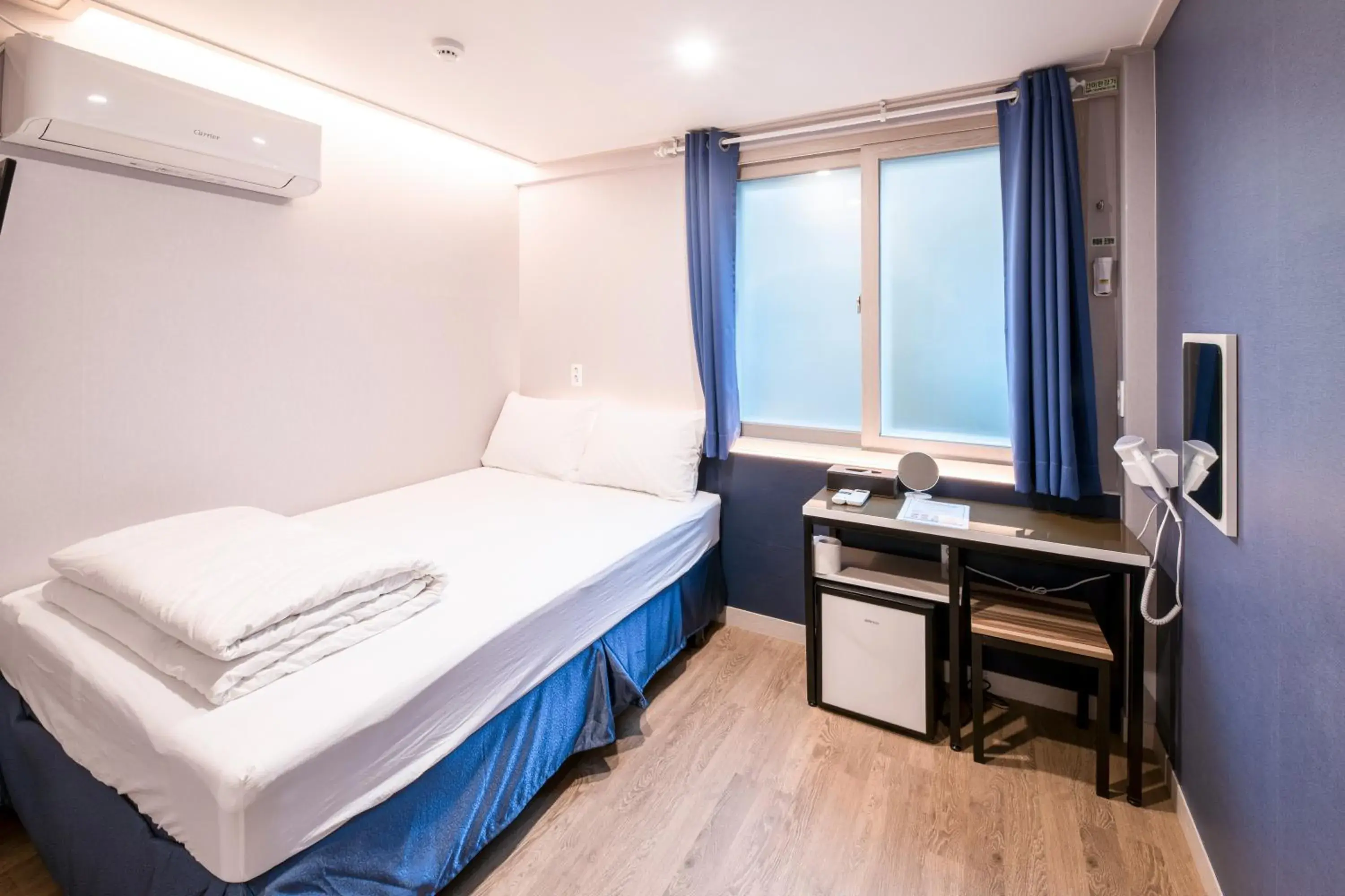 Bedroom, Bed in MAMA Guesthouse Haeundae Bedroom, Bed in MAMA Guesthouse Haeundae