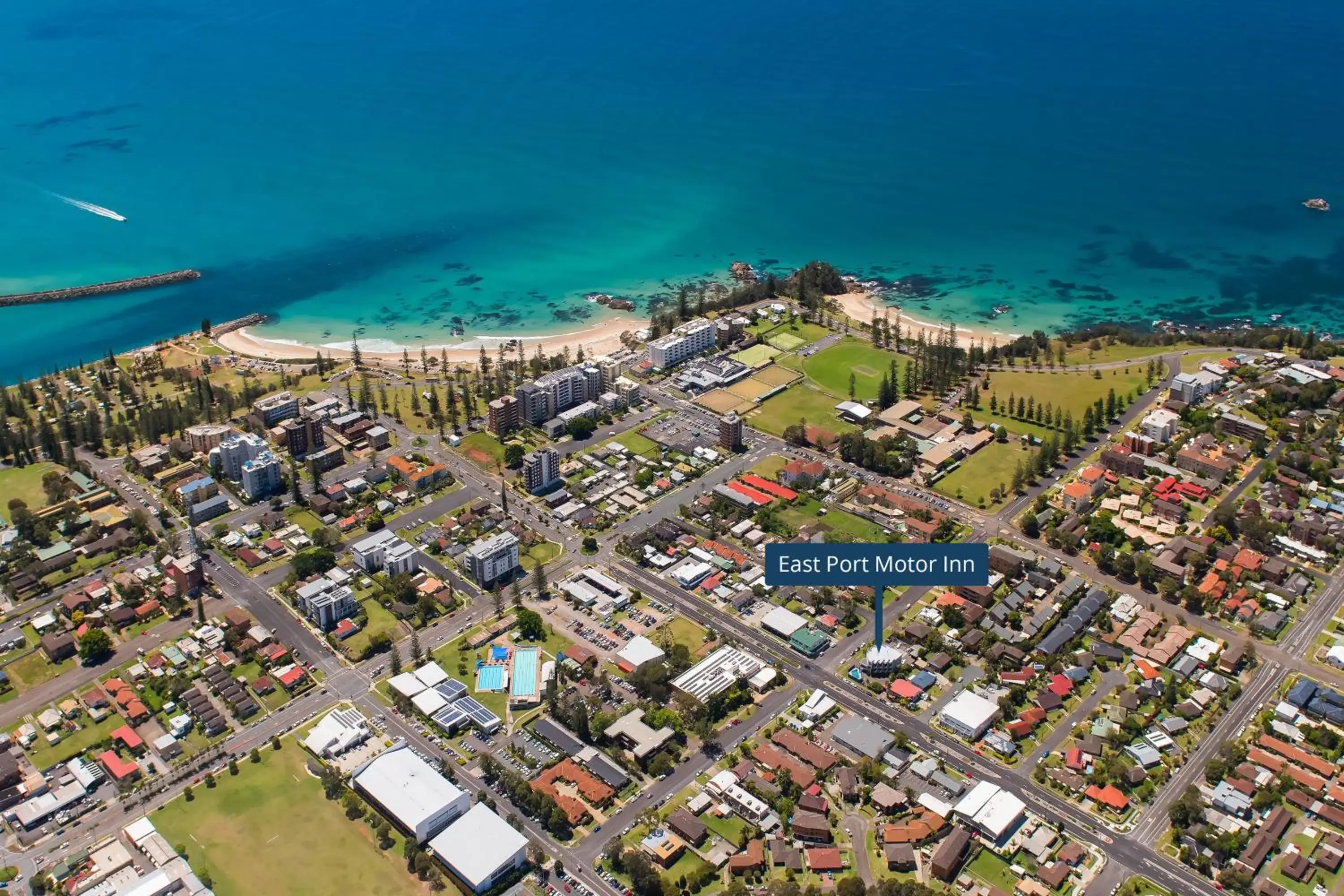 Bird's-eye View in East Port Motor Inn