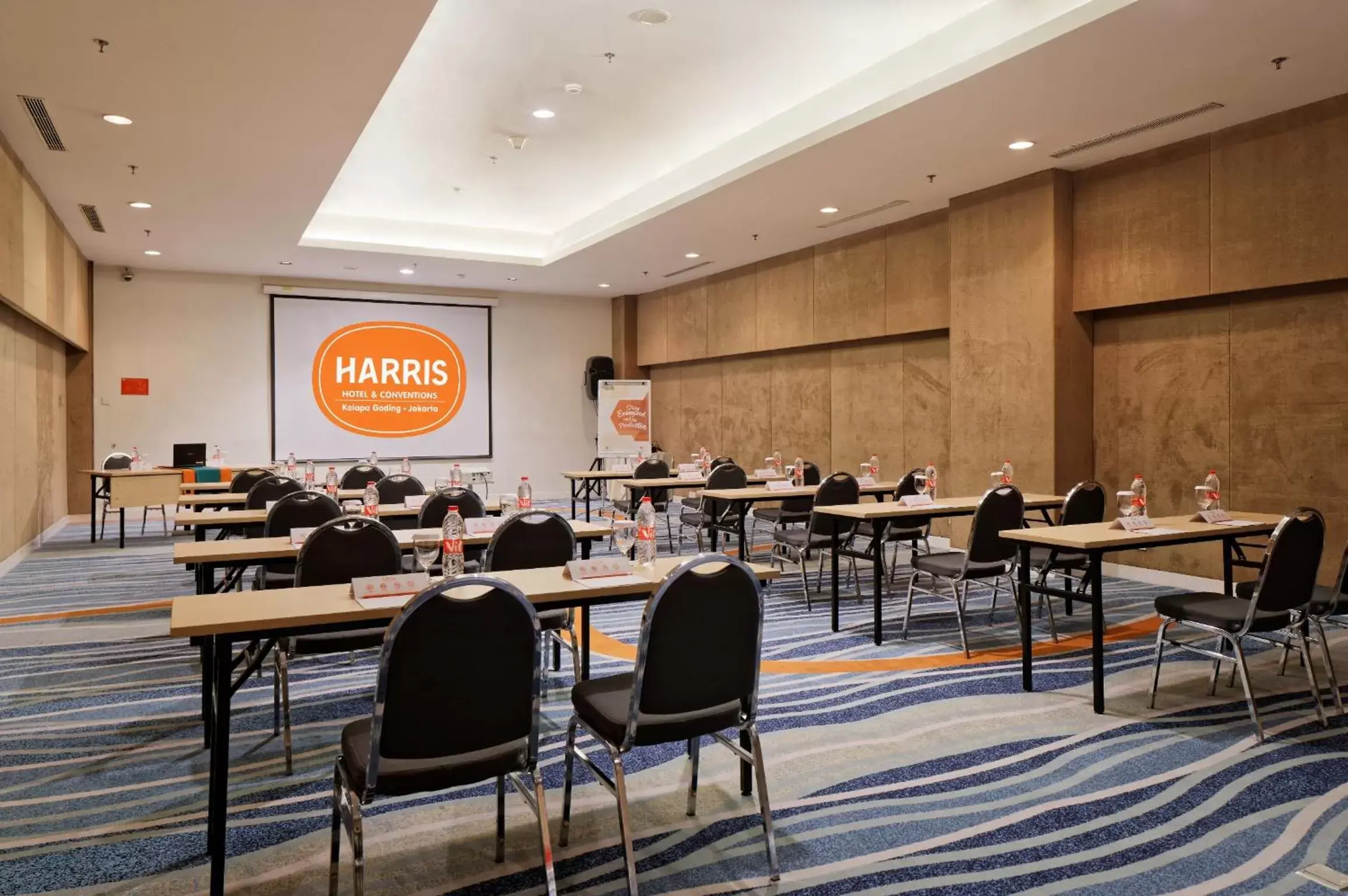 Meeting/conference room in HARRIS Hotel and Conventions Kelapa Gading Jakarta