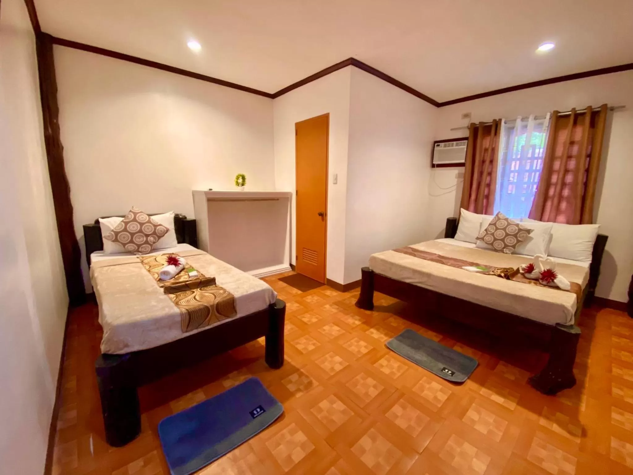 Photo of the whole room, Bed in Sophias Beach Guest House