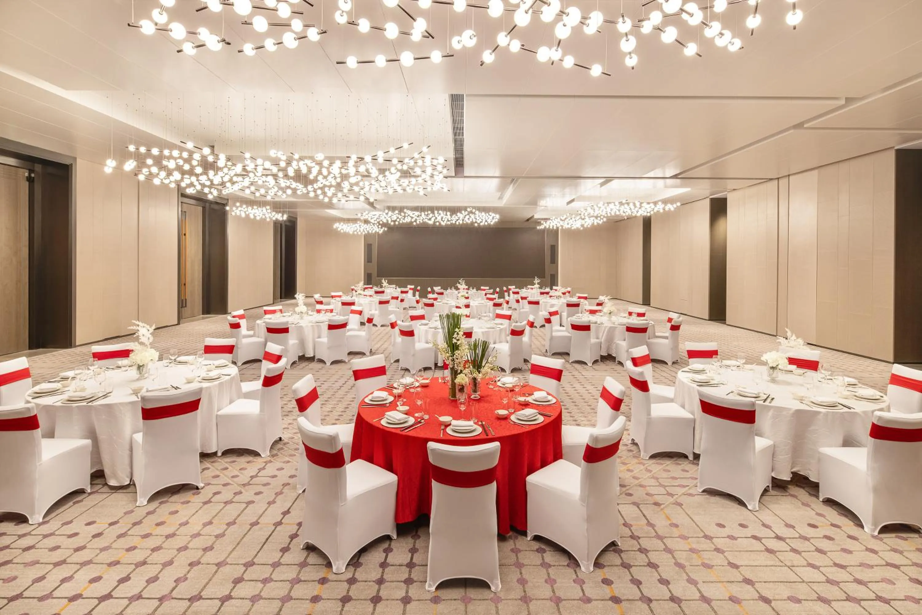 Business facilities in Crowne Plaza Qingdao Jinshui by IHG